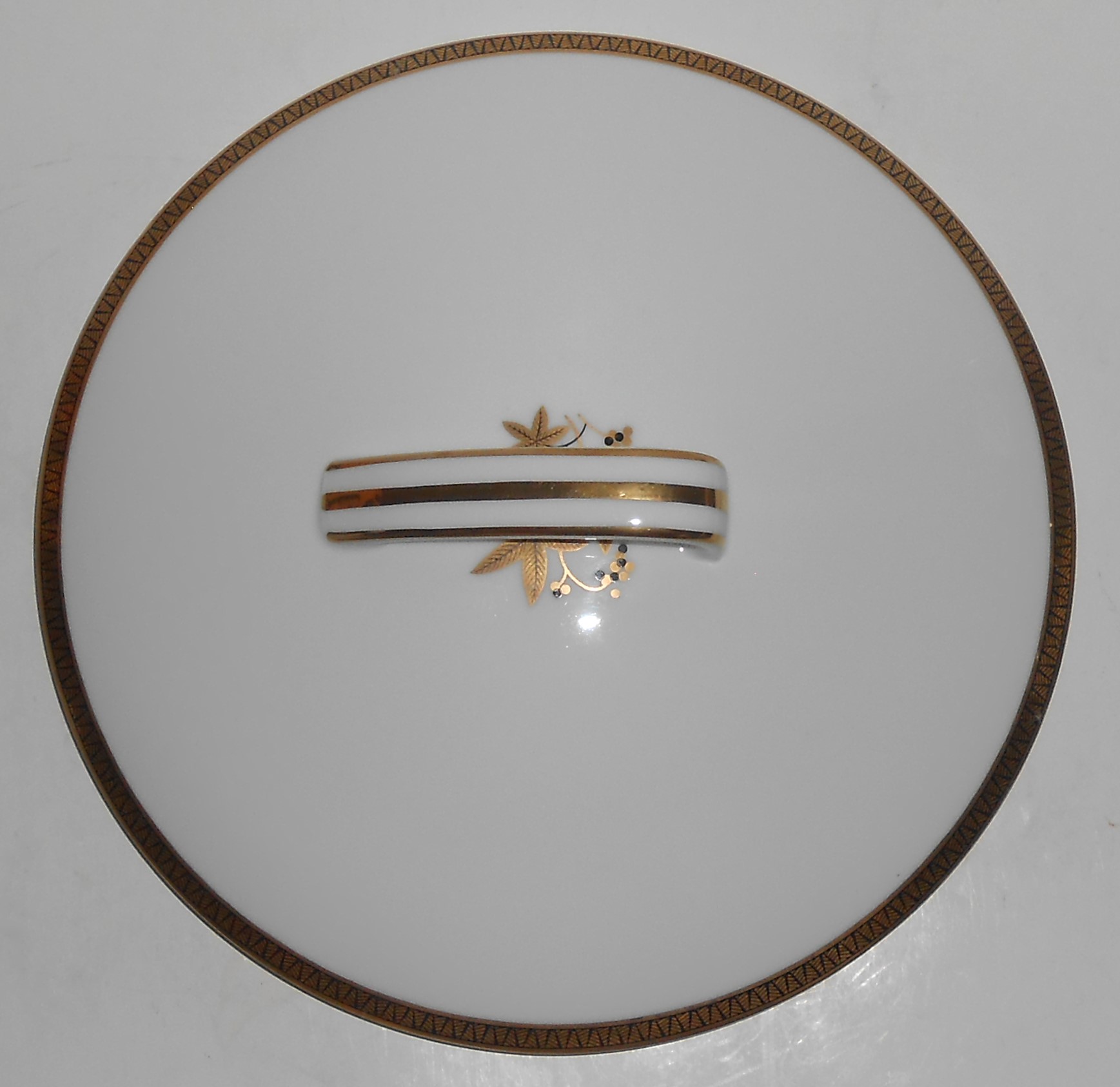 Noritake Porcelain China 5595 Goldston W/Gold Covered V
