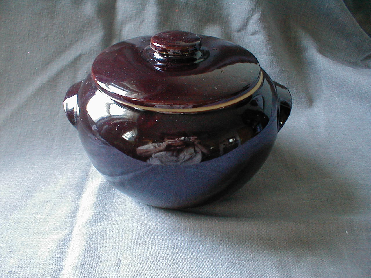 Brown Bean Pot USA