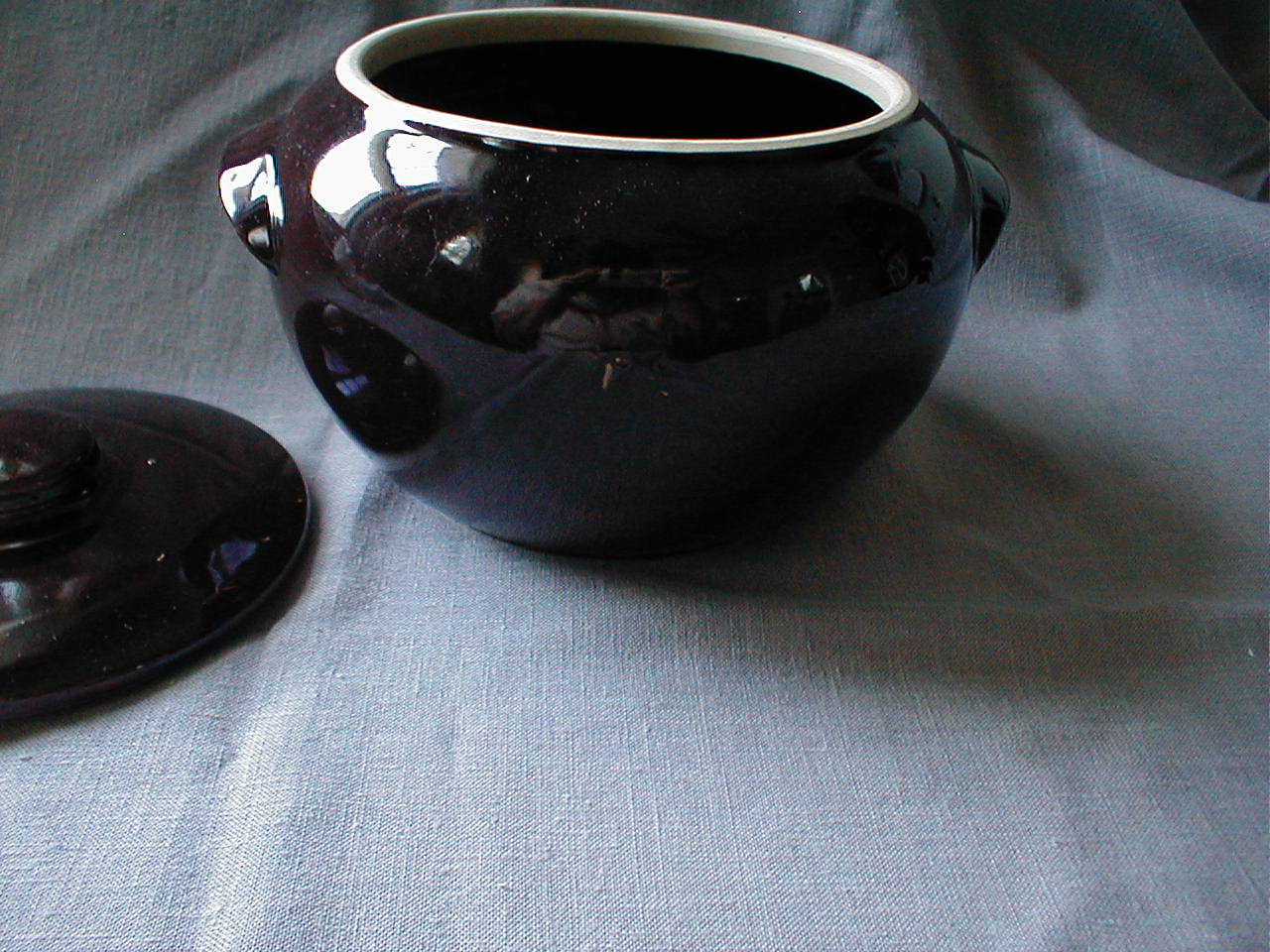Brown Bean Pot USA