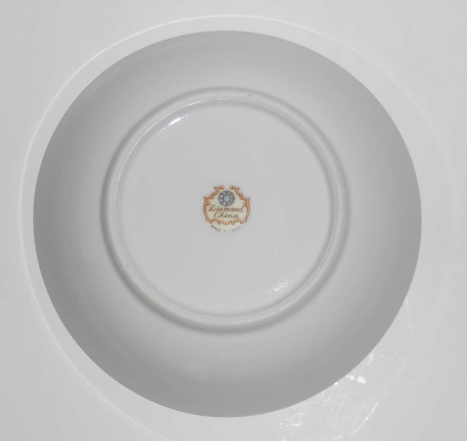 Diamond Porcelain China Roslyn w/Gold Fruit Bowl