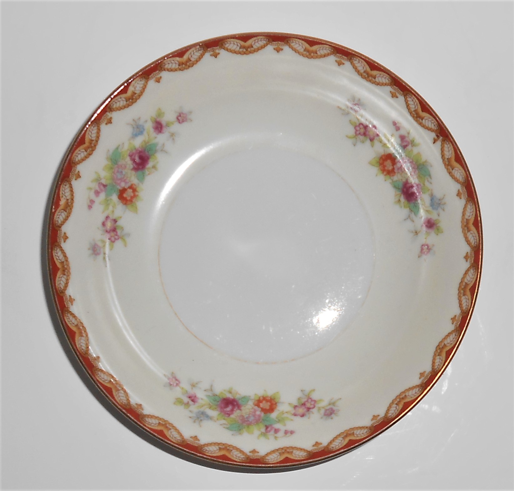 Diamond Porcelain China Roslyn w/Gold Fruit Bowl