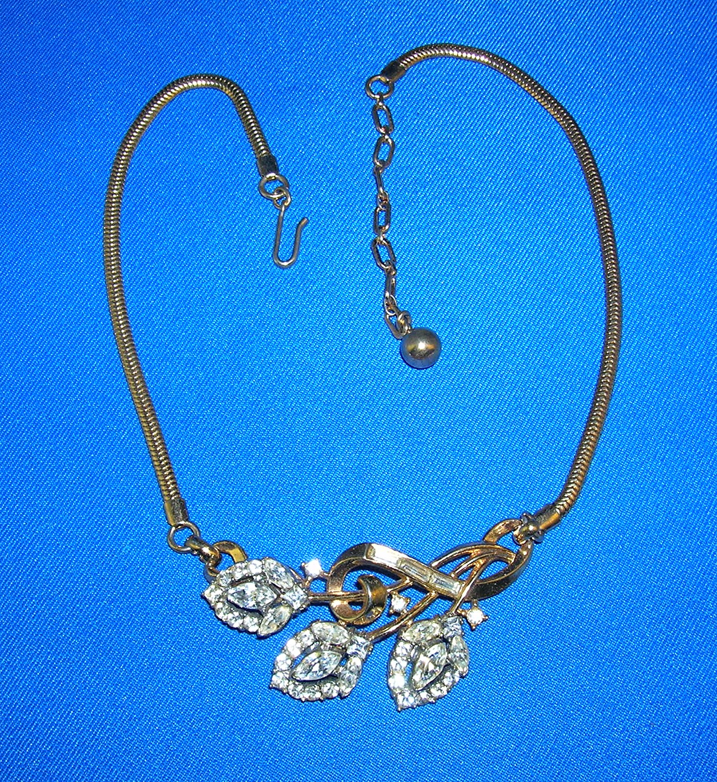 Crown TRIFARI Snake Chain Crystal  Necklace