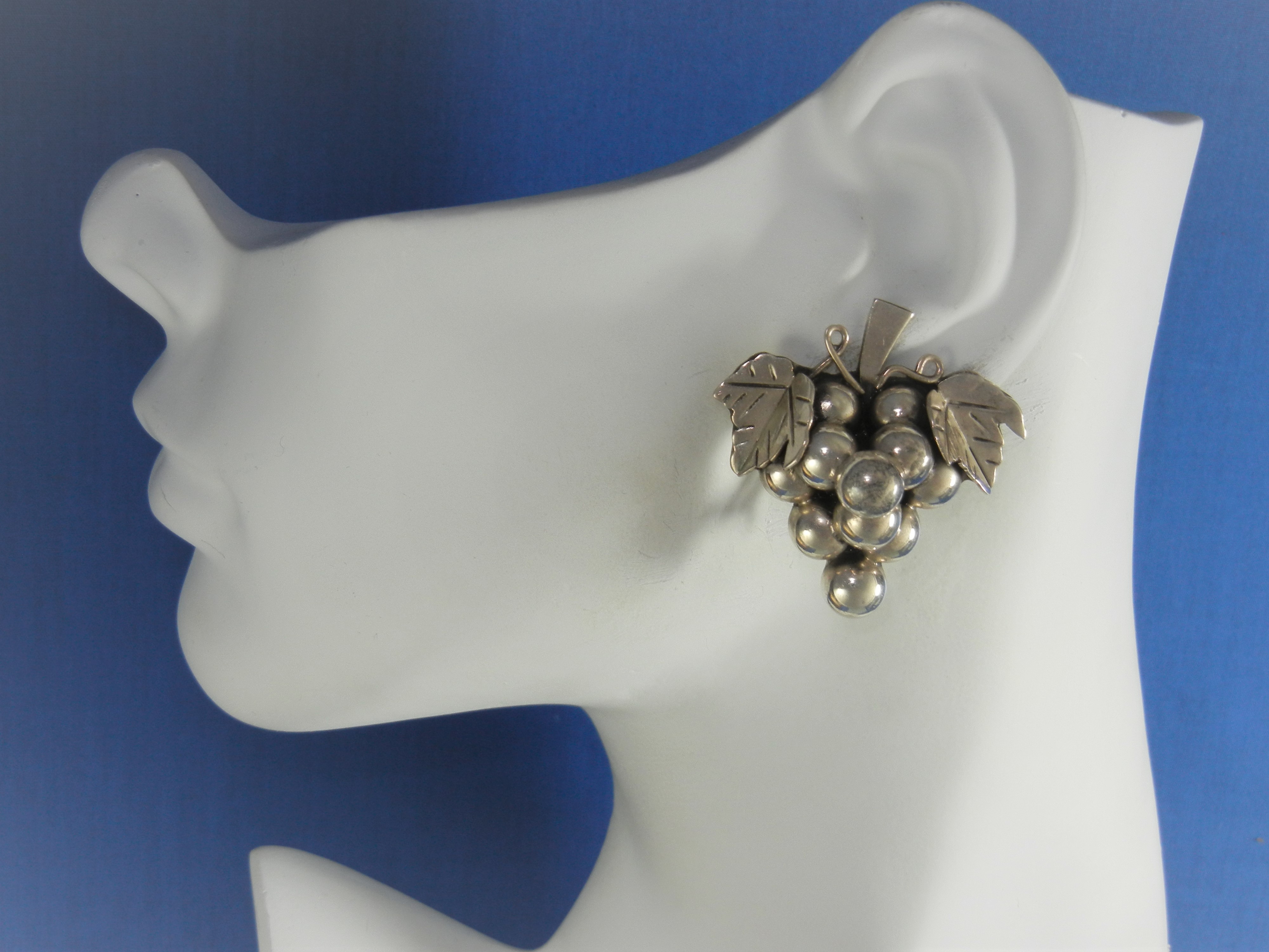 Taxco Mexico Sterling Silver Grapes and Leaves Clip Ear