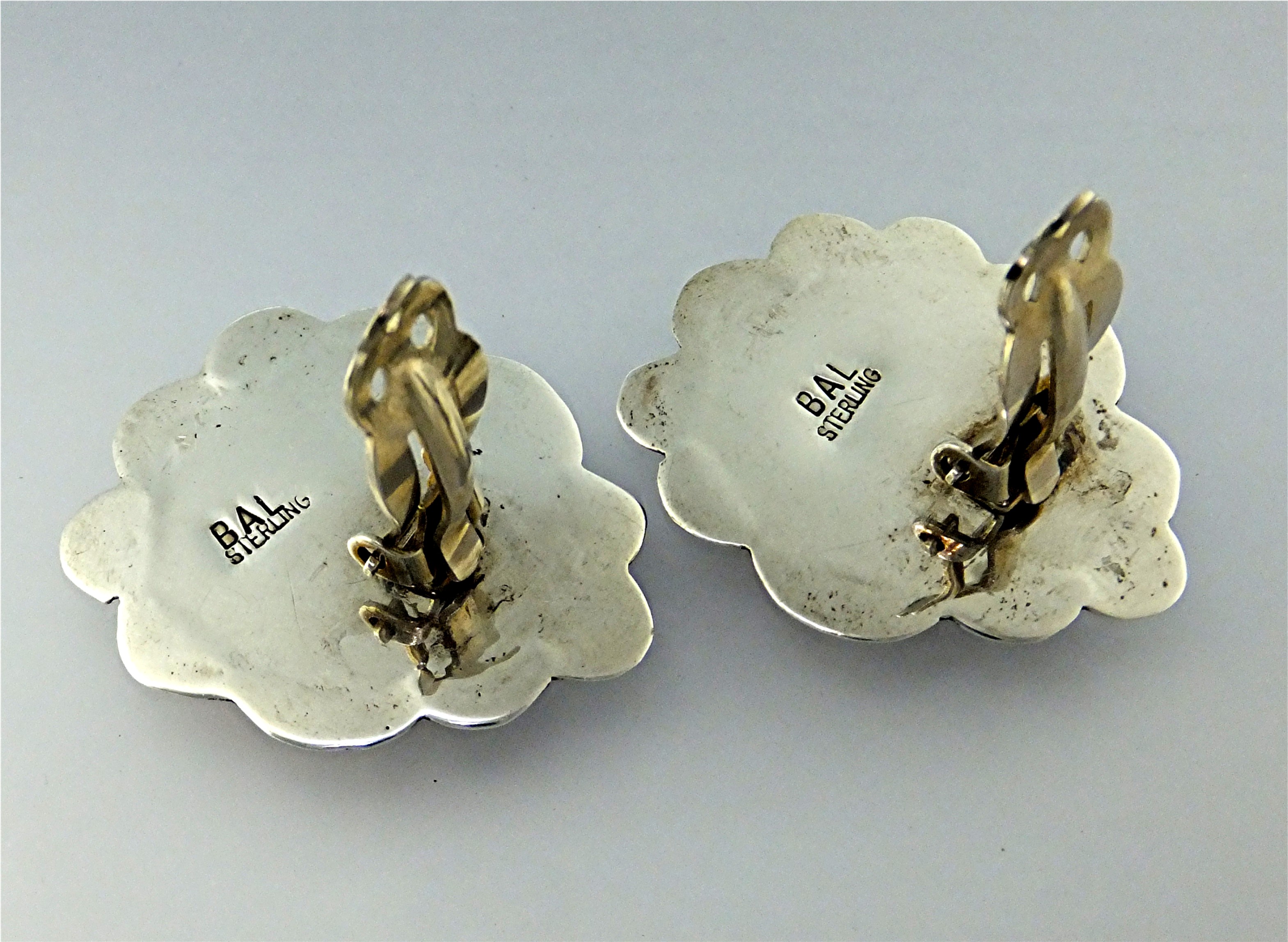 Native American SpinyOyster Sterling Silver Heart Clip