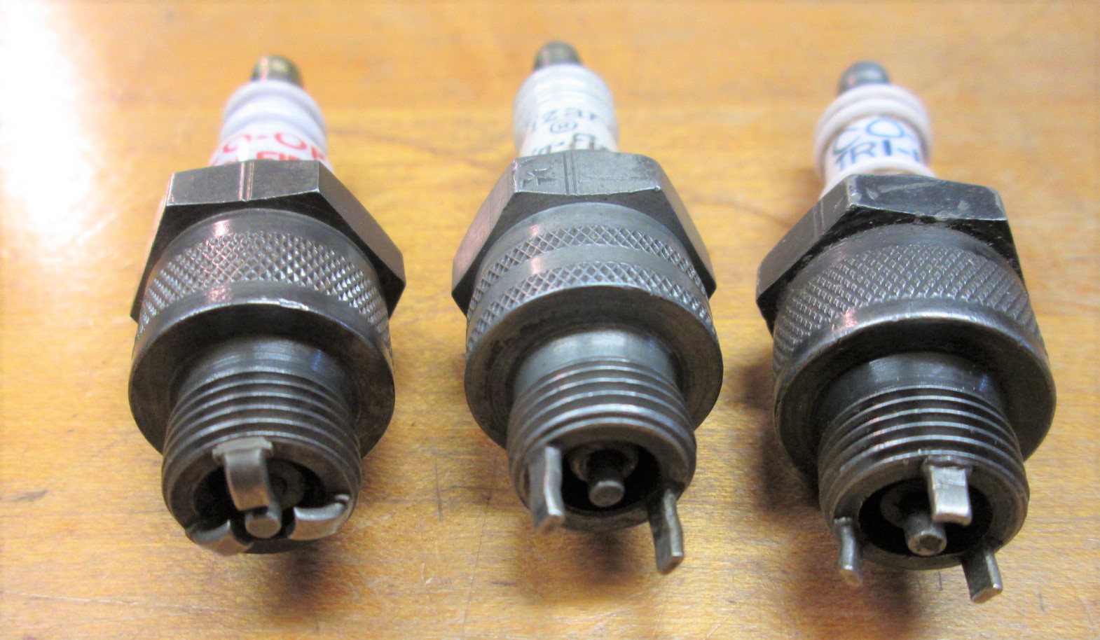 Spark Plugs Vintage TWIN-FIRE TRI-FIRE