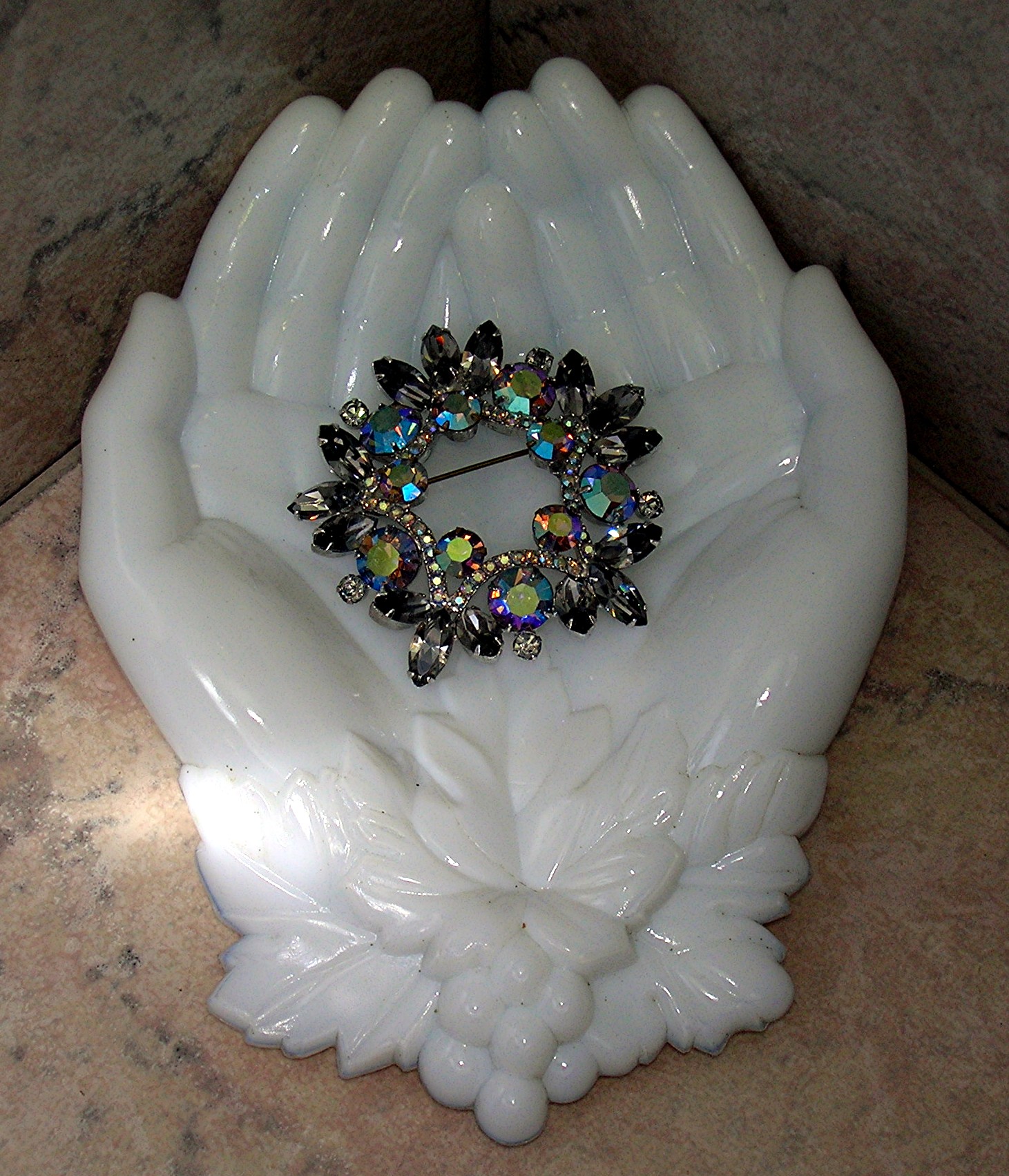 Silver Pink Grey Blue Crystal Claw Set Brooch
