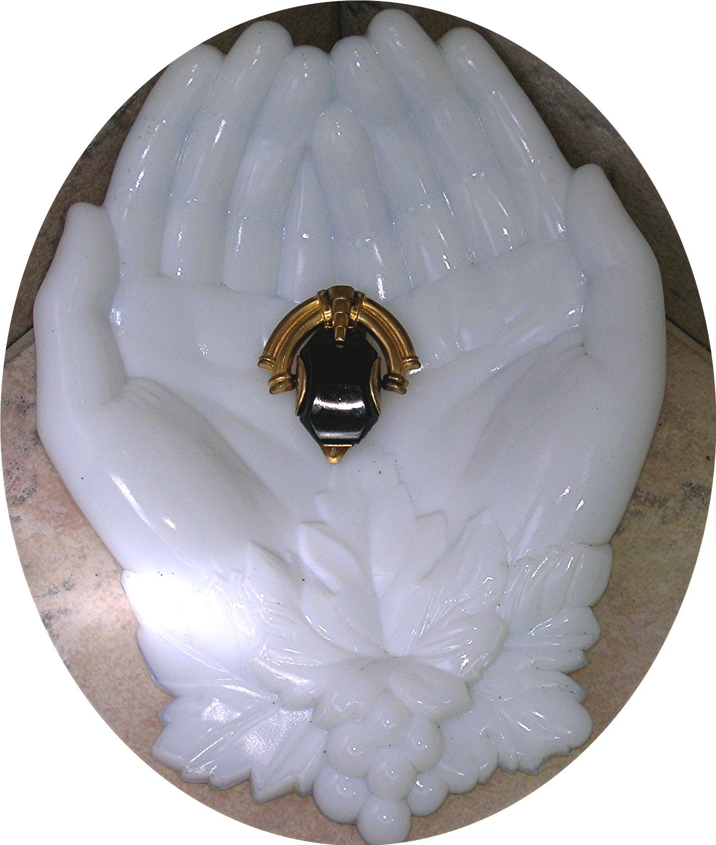 Dress Clip 50s Goldtone Black Glass