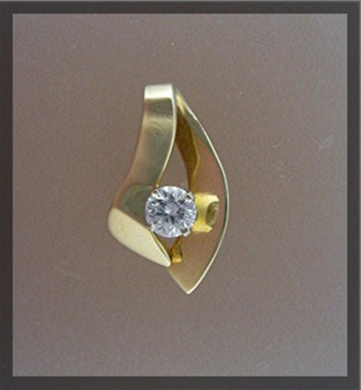 Pendant 14K Gold and 1 1/2 CT CZ for Omega Chain