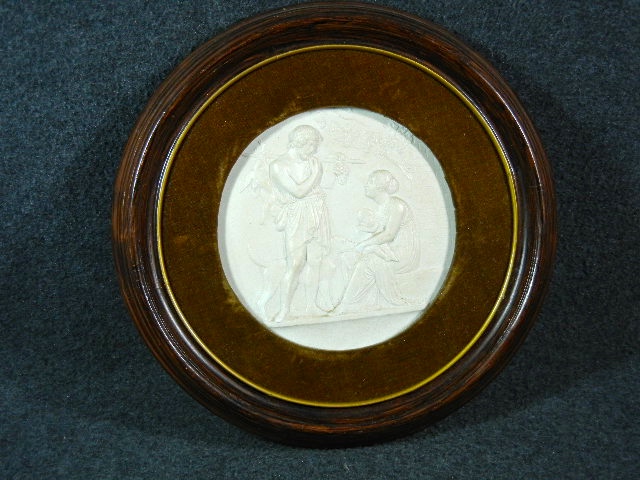 Porcelain Cameo Wood Velvet Frame