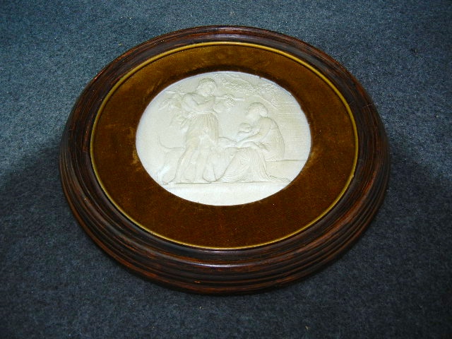 Porcelain Cameo Wood Velvet Frame