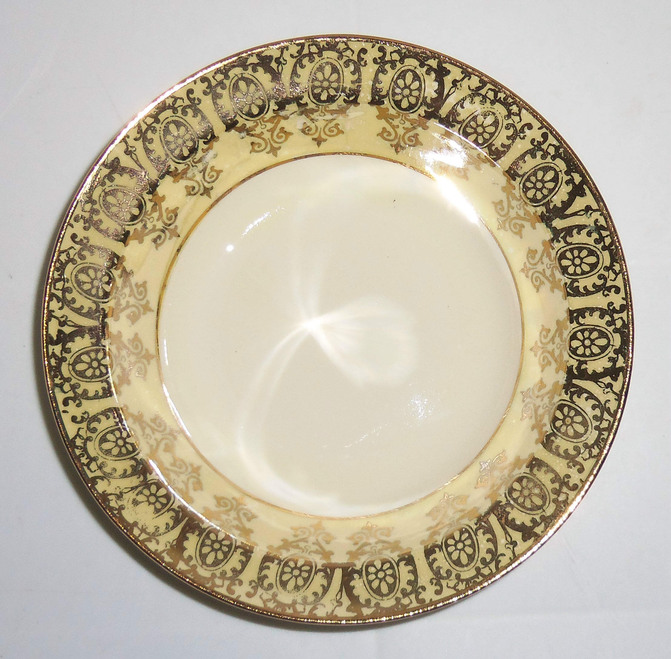 Taylor Smith Taylor Yellow W/Gold Decoration Fruit Bowl
