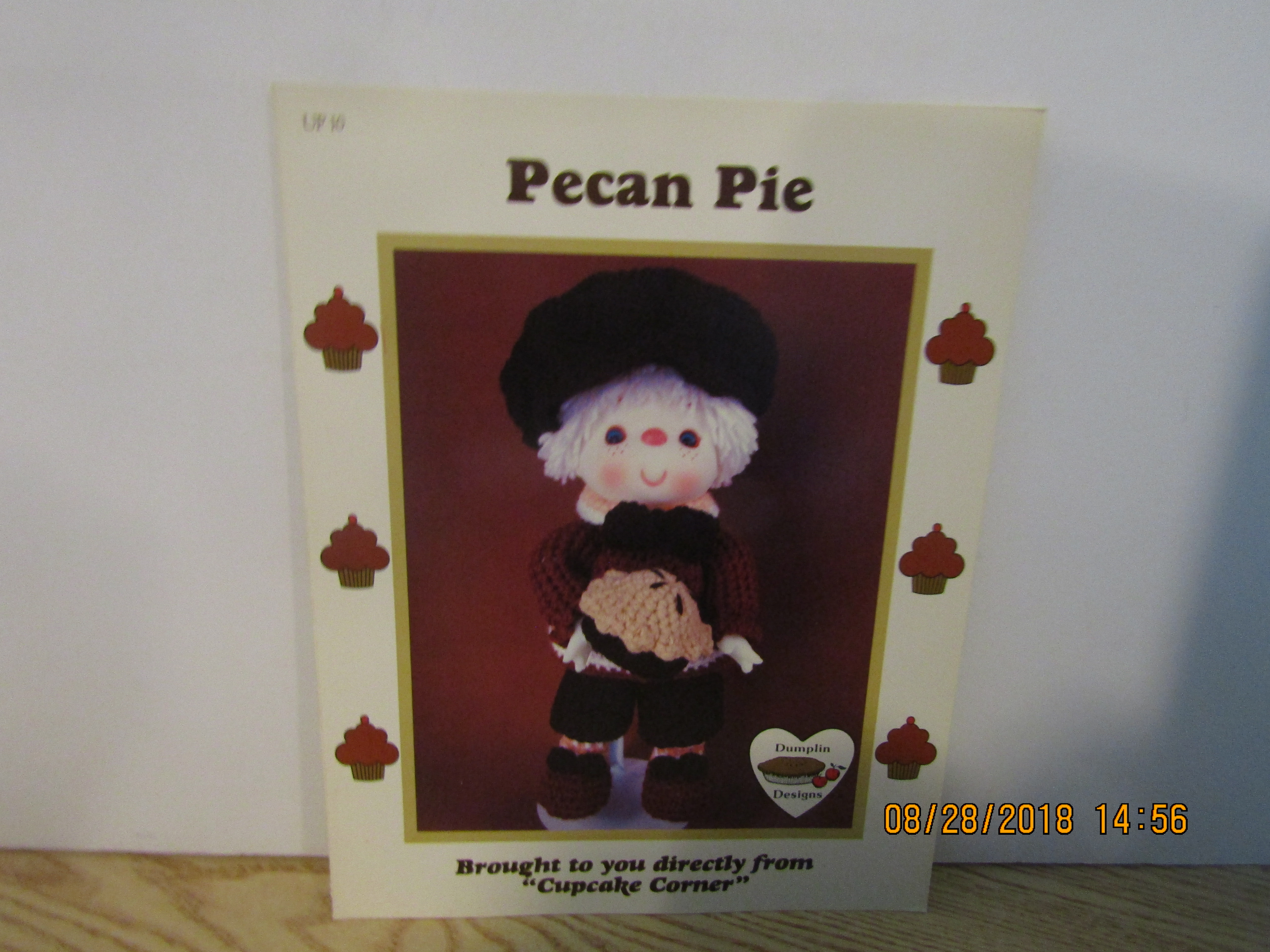 Dumplin Design Craft Book Cupcake Corner Pecan Pie #10