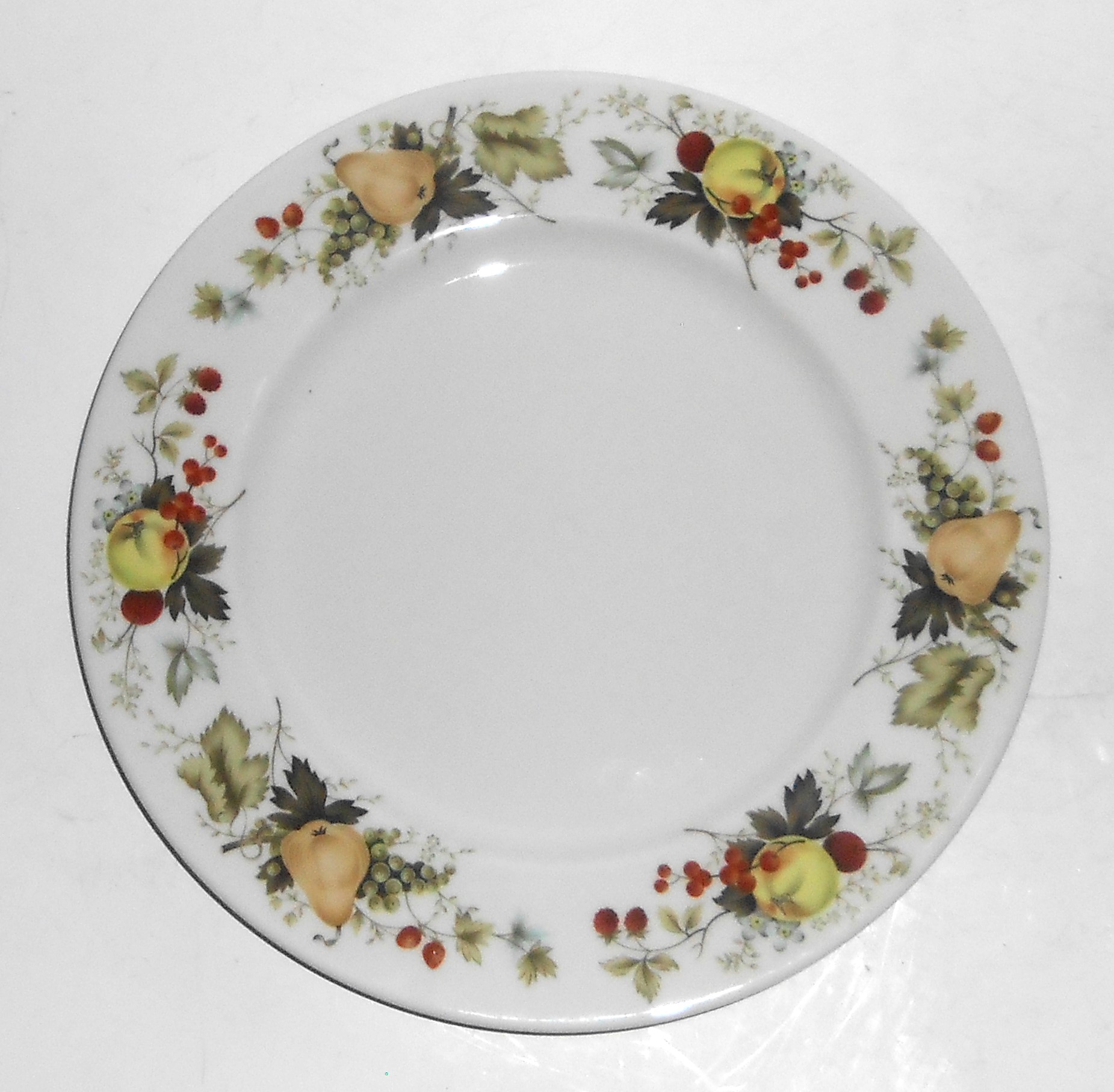 Royal Doulton China Miramont Fruit Luncheon Plate