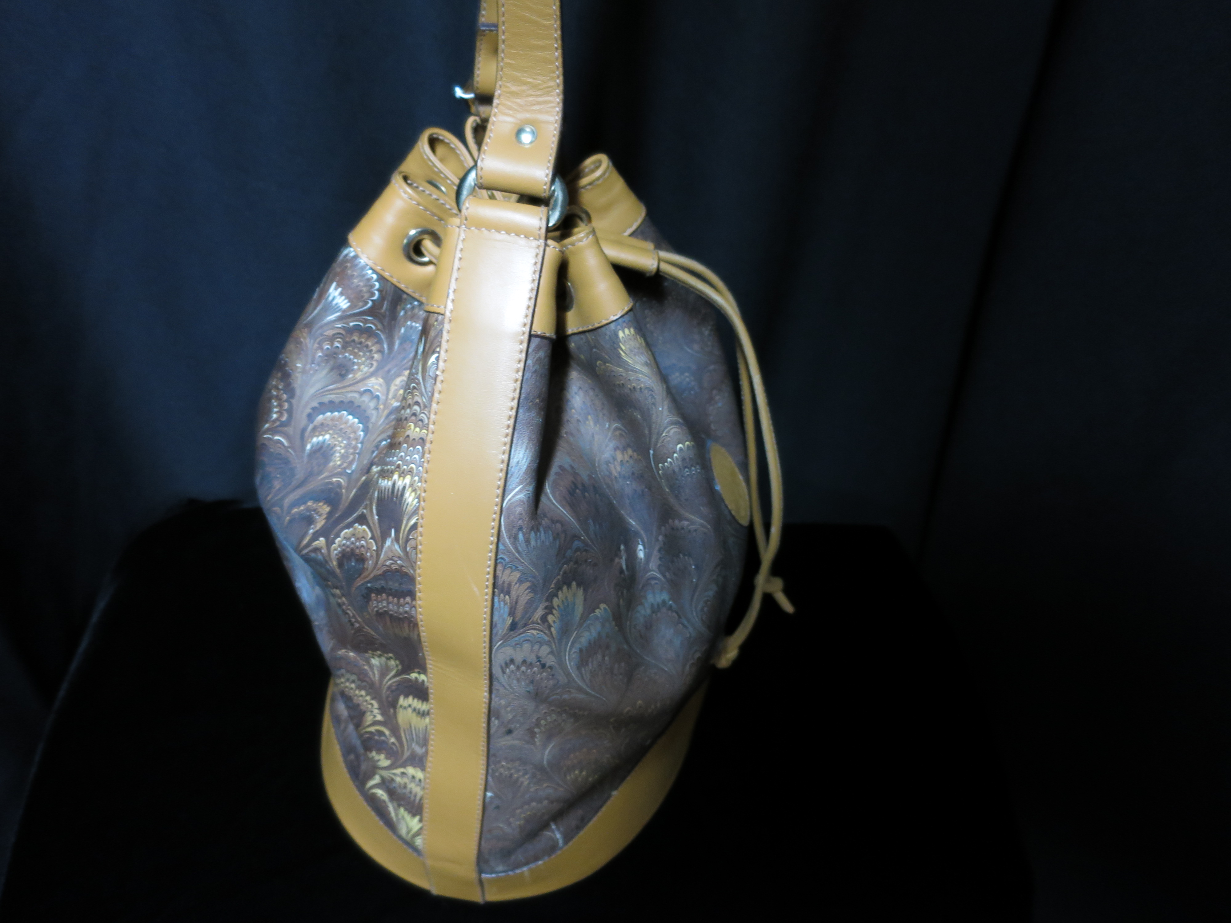 Nobile Leather Draw String Shoulder Bag Made in Italy