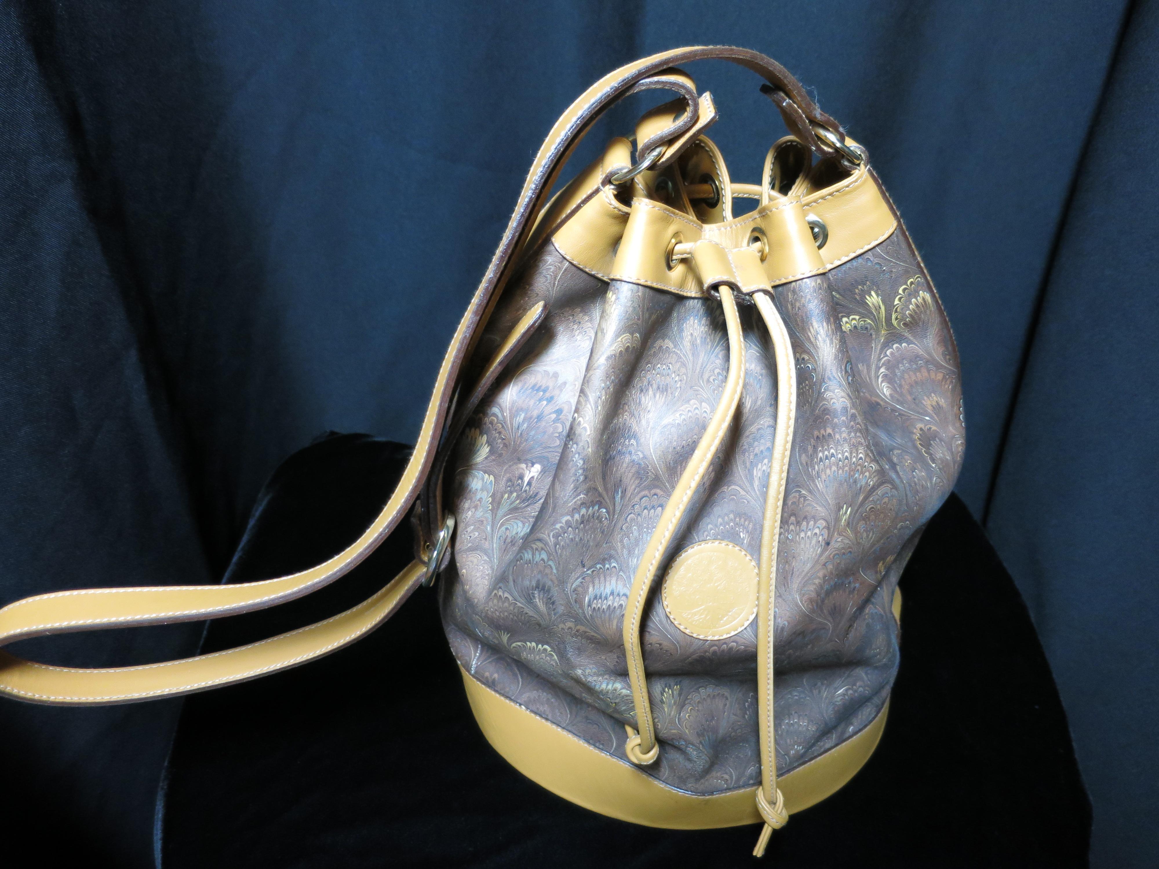 Nobile Leather Draw String Shoulder Bag Made in Italy
