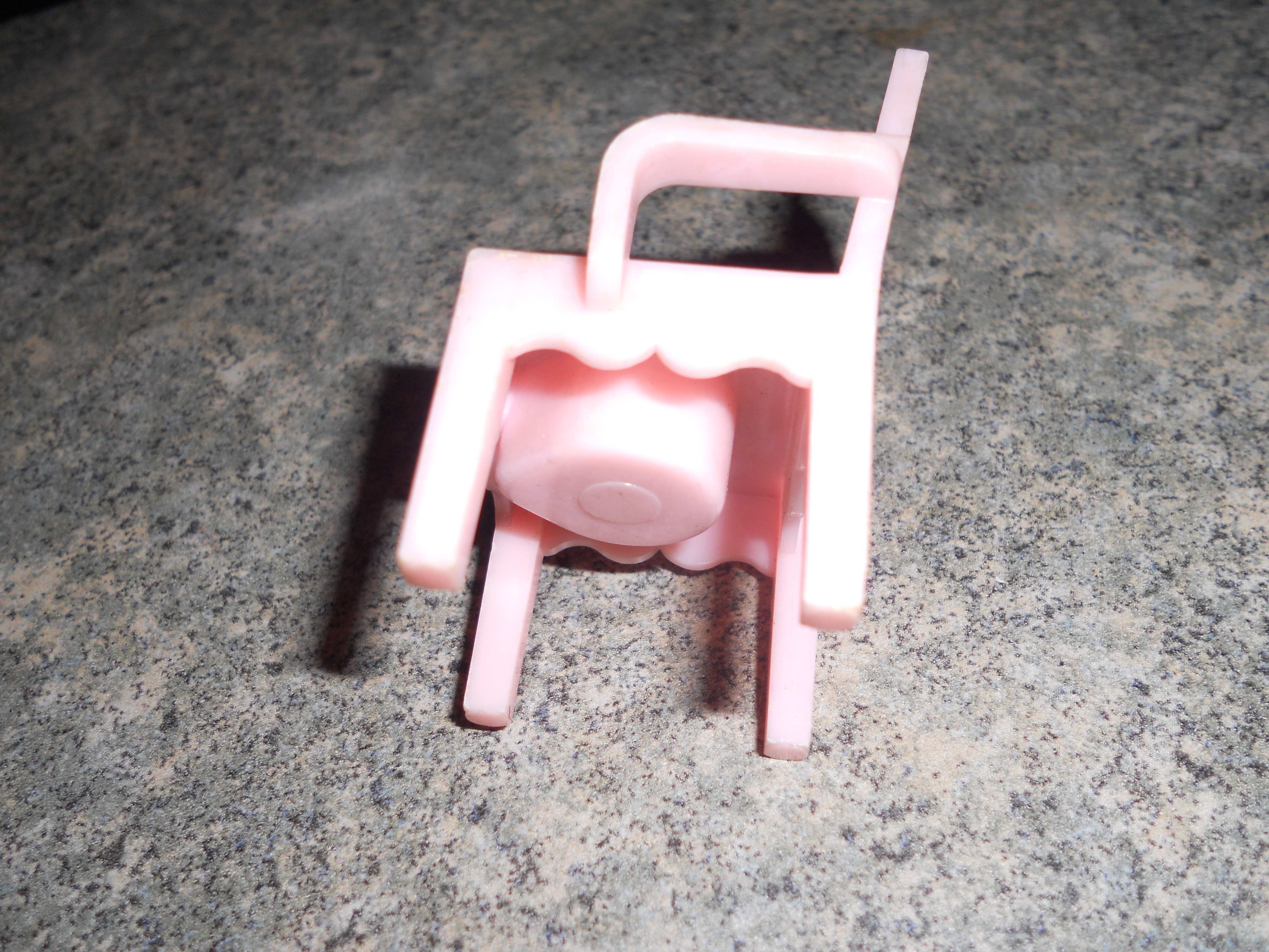 Dollhouse Potty Chair Pink