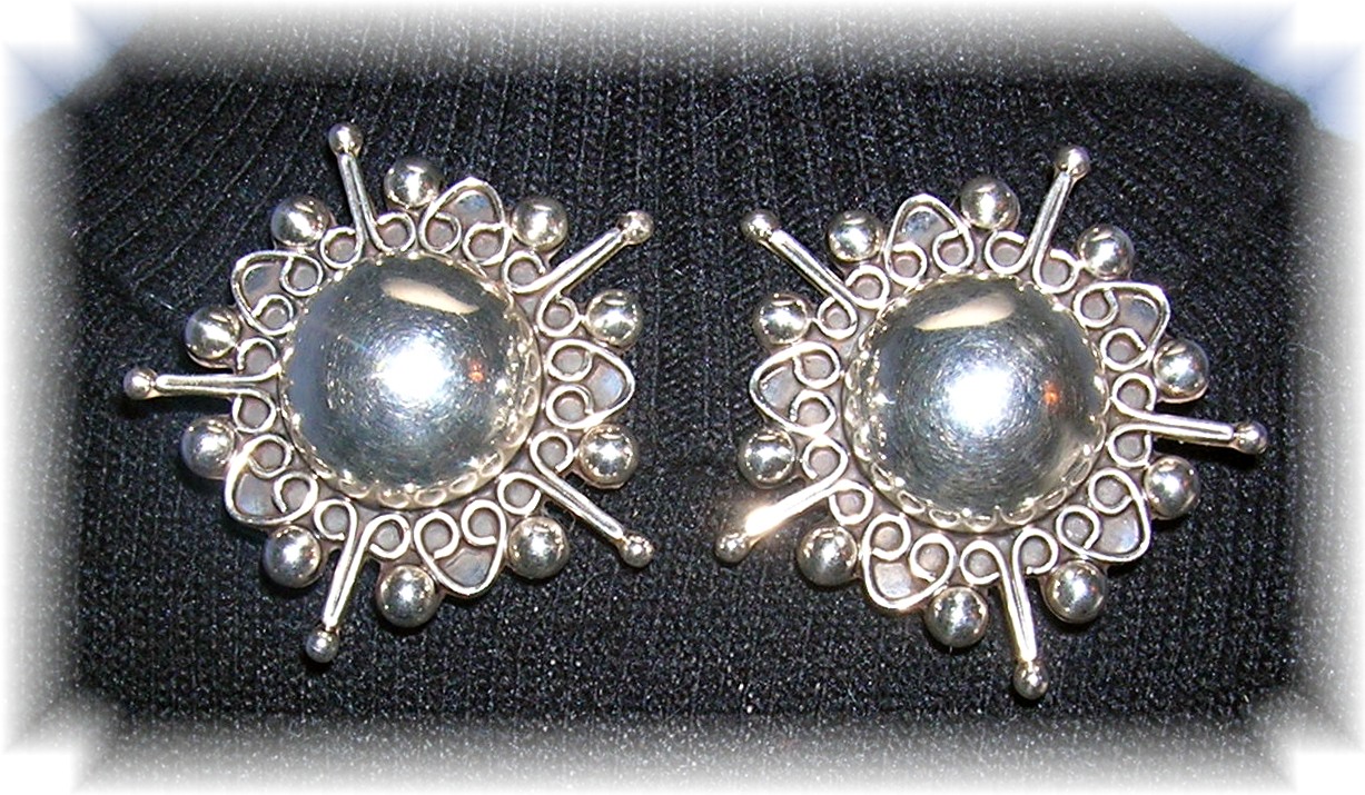 Taxco Mexico Sterling Silver  Clip Earrings Dulce
