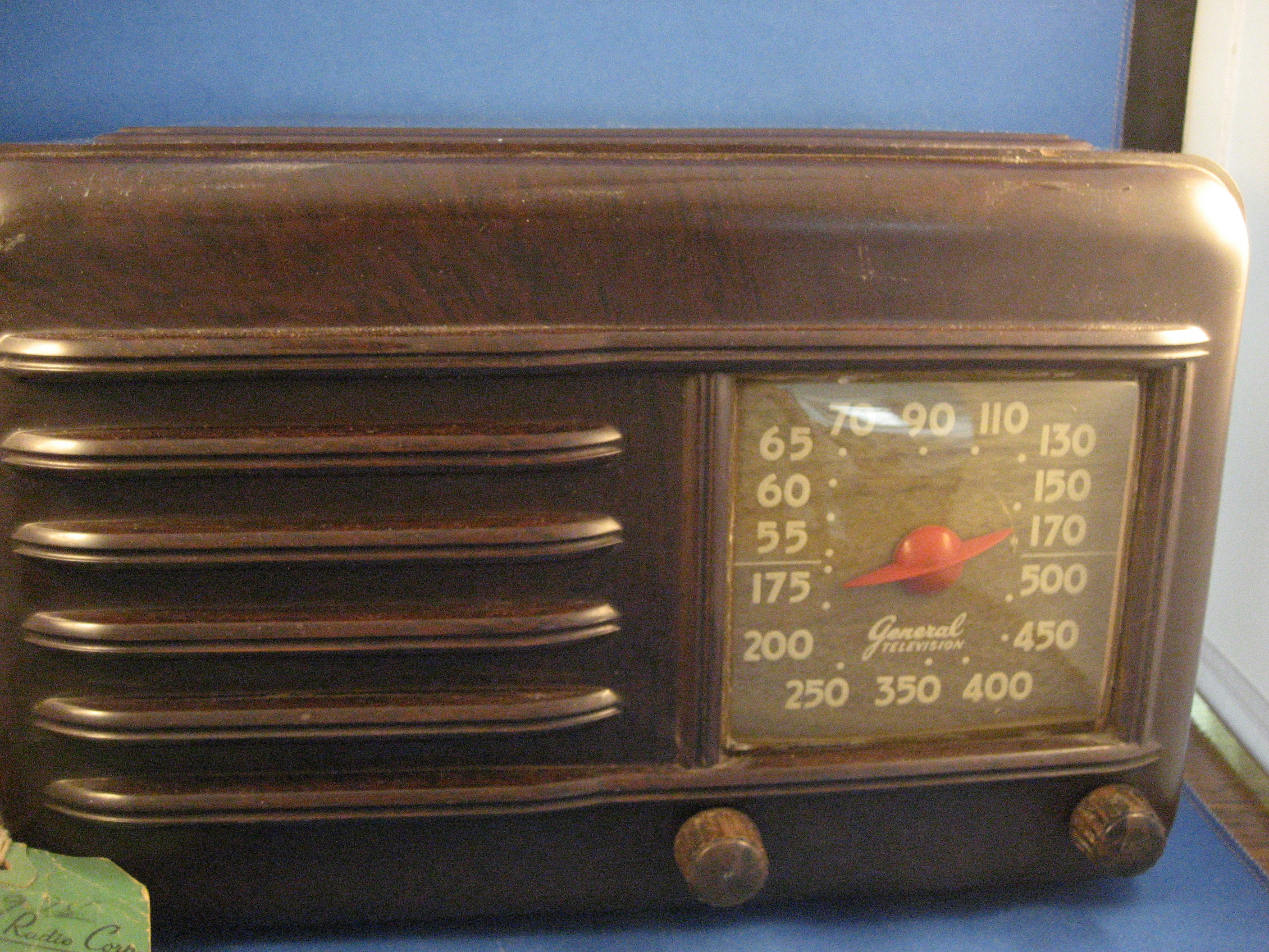 Bakelite Radio