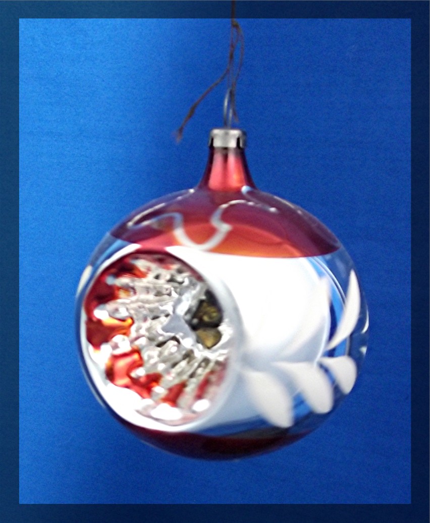 Christmas Tree Ornament, glass hand painted