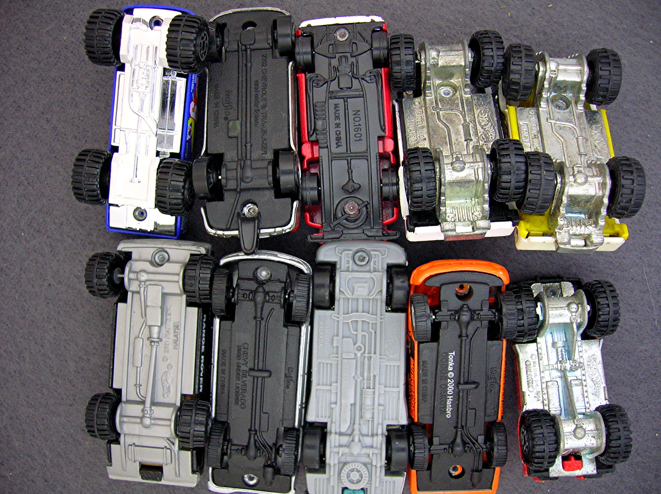 Lot #11 - 10 Diecast, Hot Wheels style toy vehicles