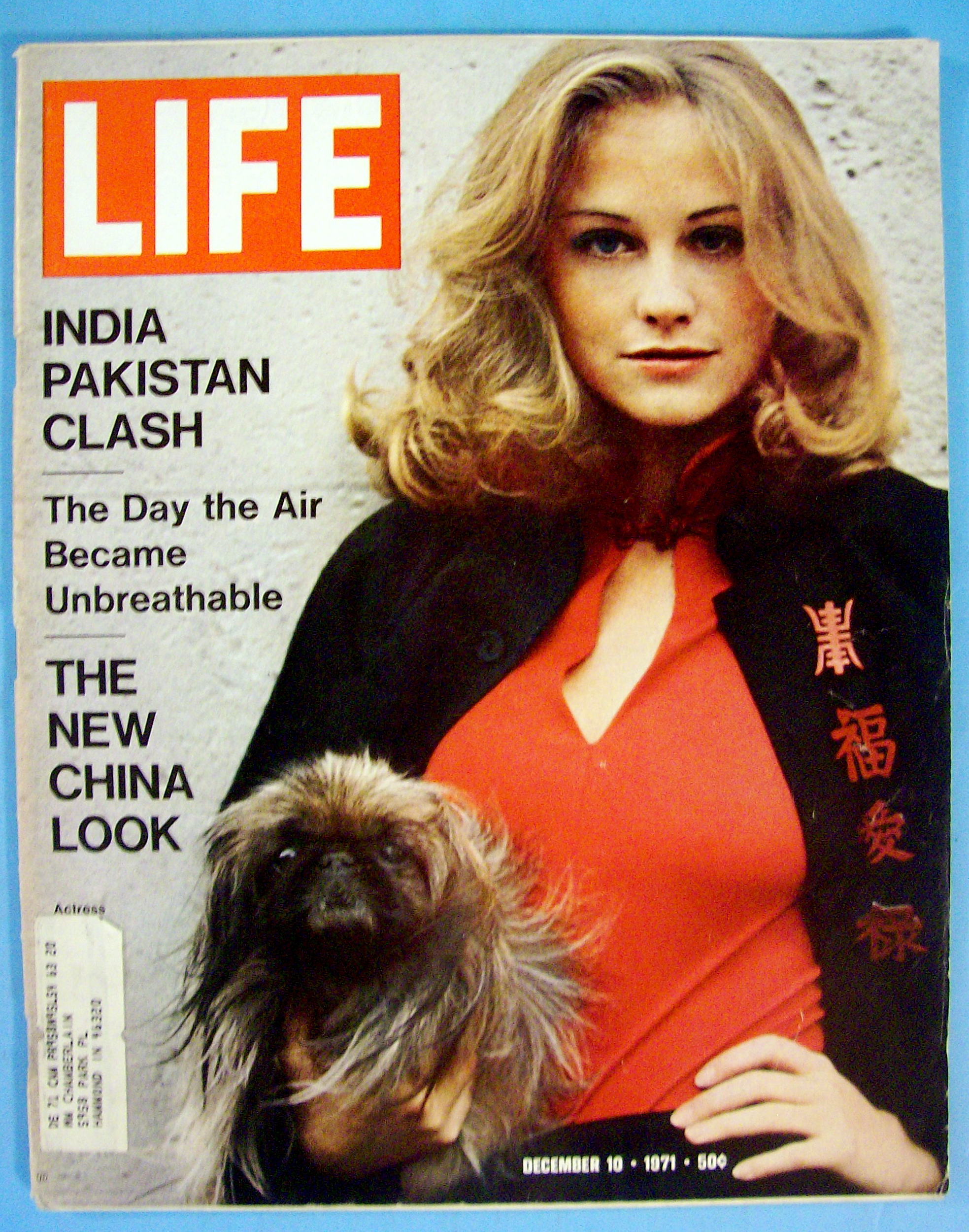 Life  Magazine-December 10, 1971-Cybil  Shepherd