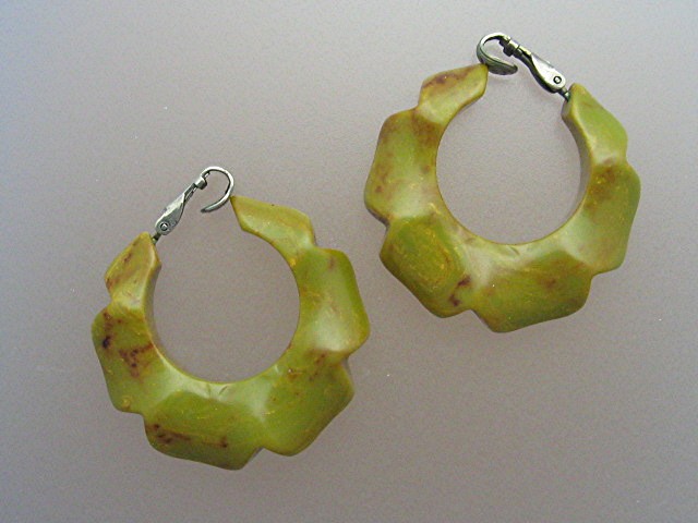Bakelite Green Hoop Clip Earrings 50s