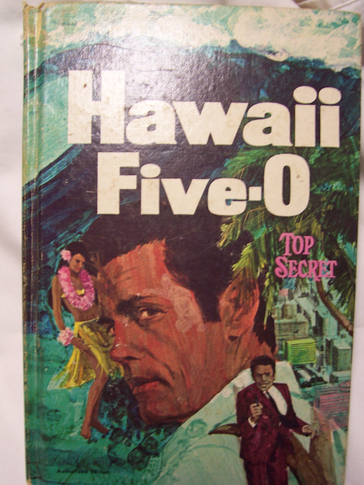Hawaii Five O Book Top Secret by Robert Sidney Bowen 1969