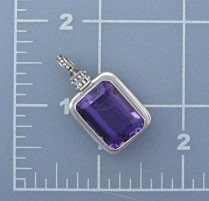 Sterling Silver 12ct Amethyst Pendant