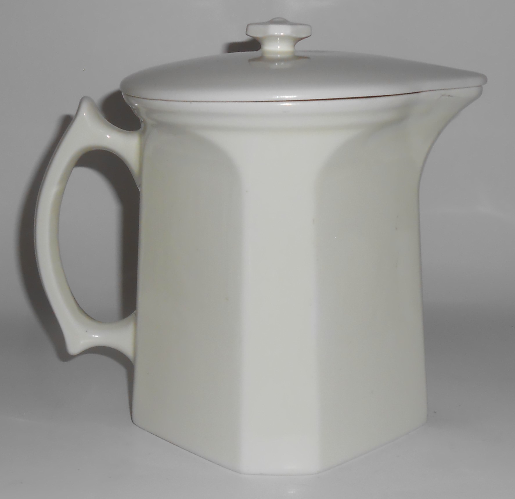 Coors Pottery Thermo Porcelain Floree Large Covered Pit