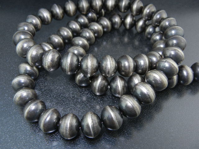 Navajo Pearls Sterling Silver 94 Grams 28 inches