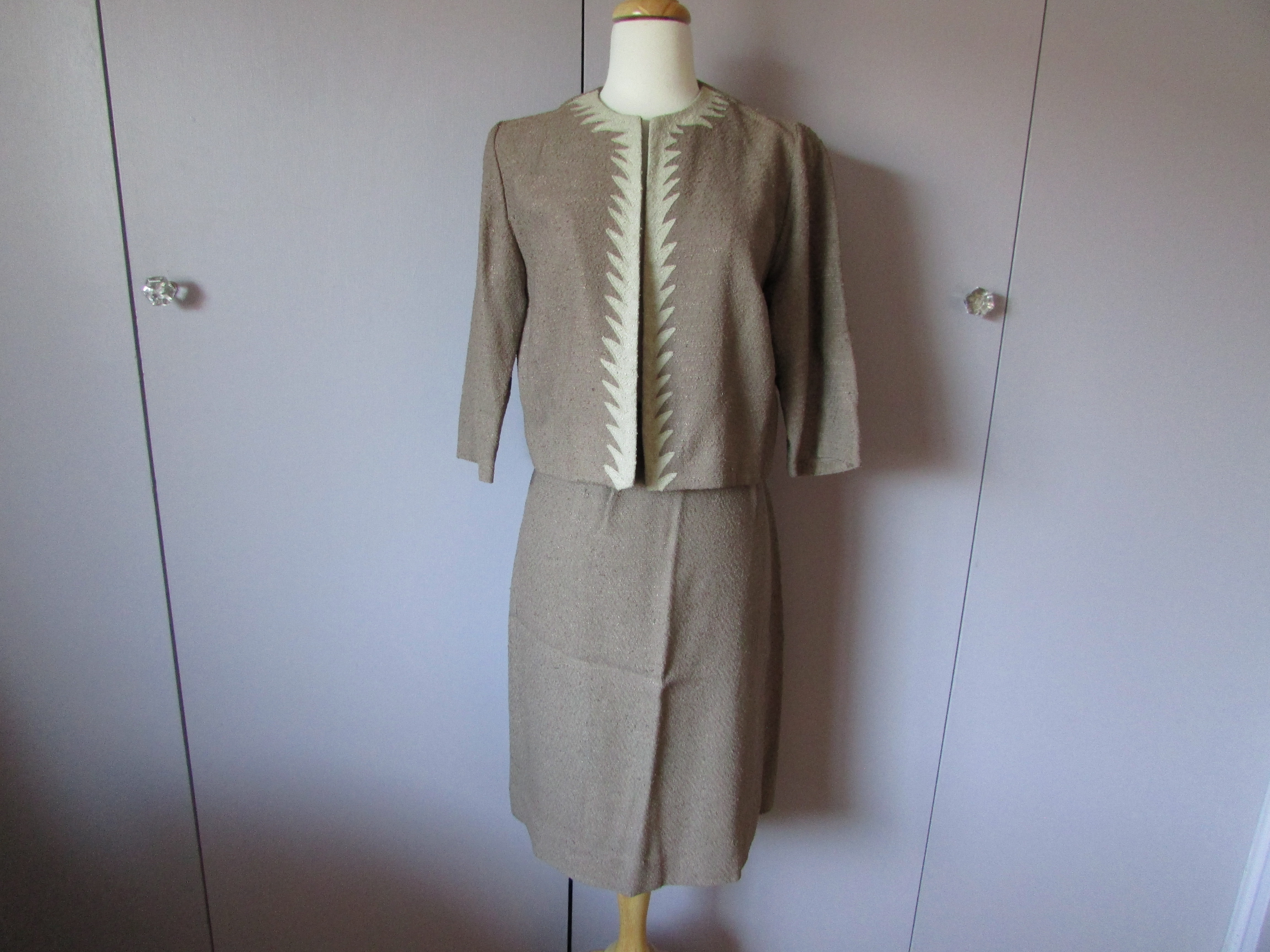 Brown Lighting Design Straight Skirt Suit