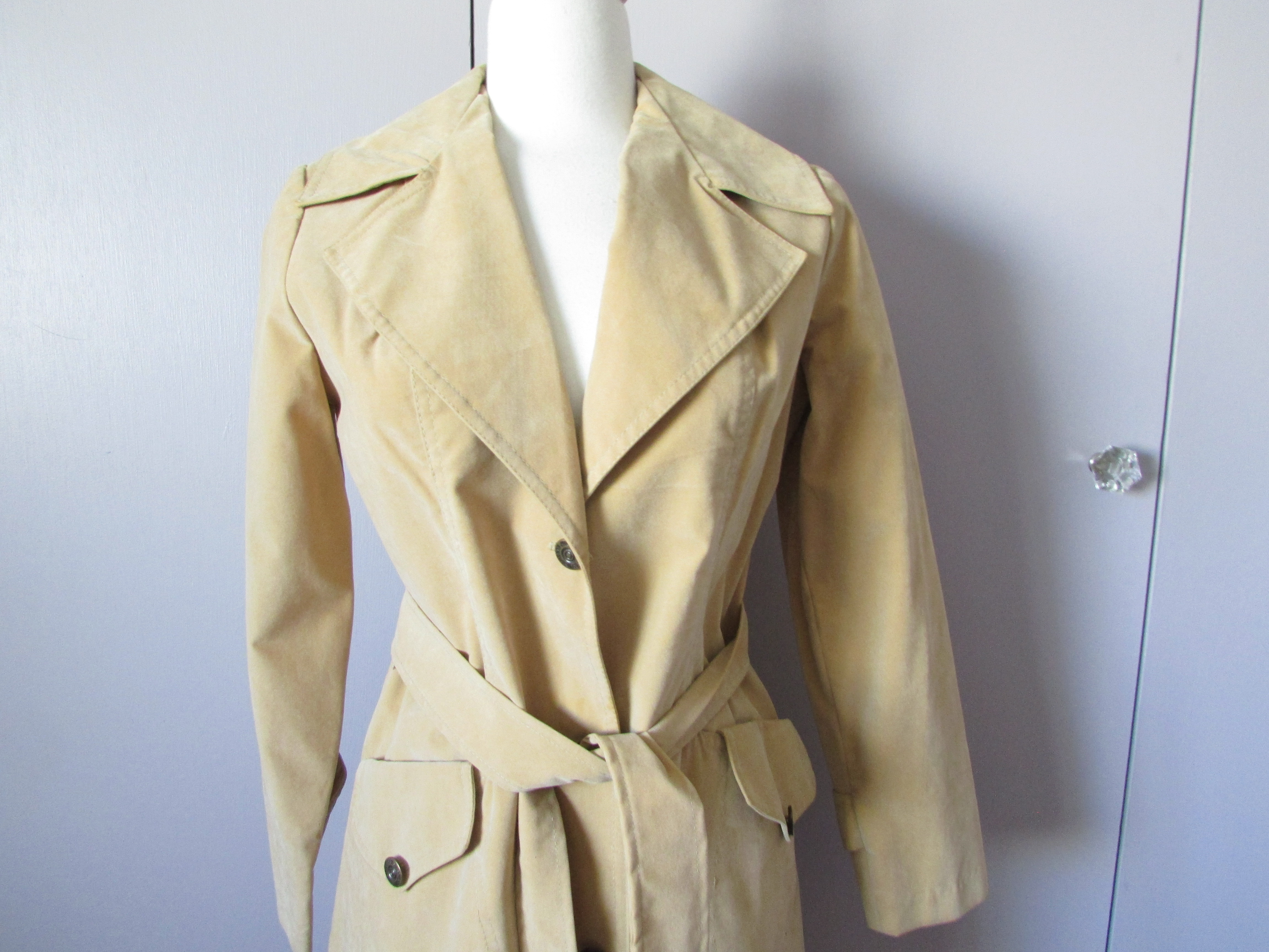 Te Jo Rain Coat