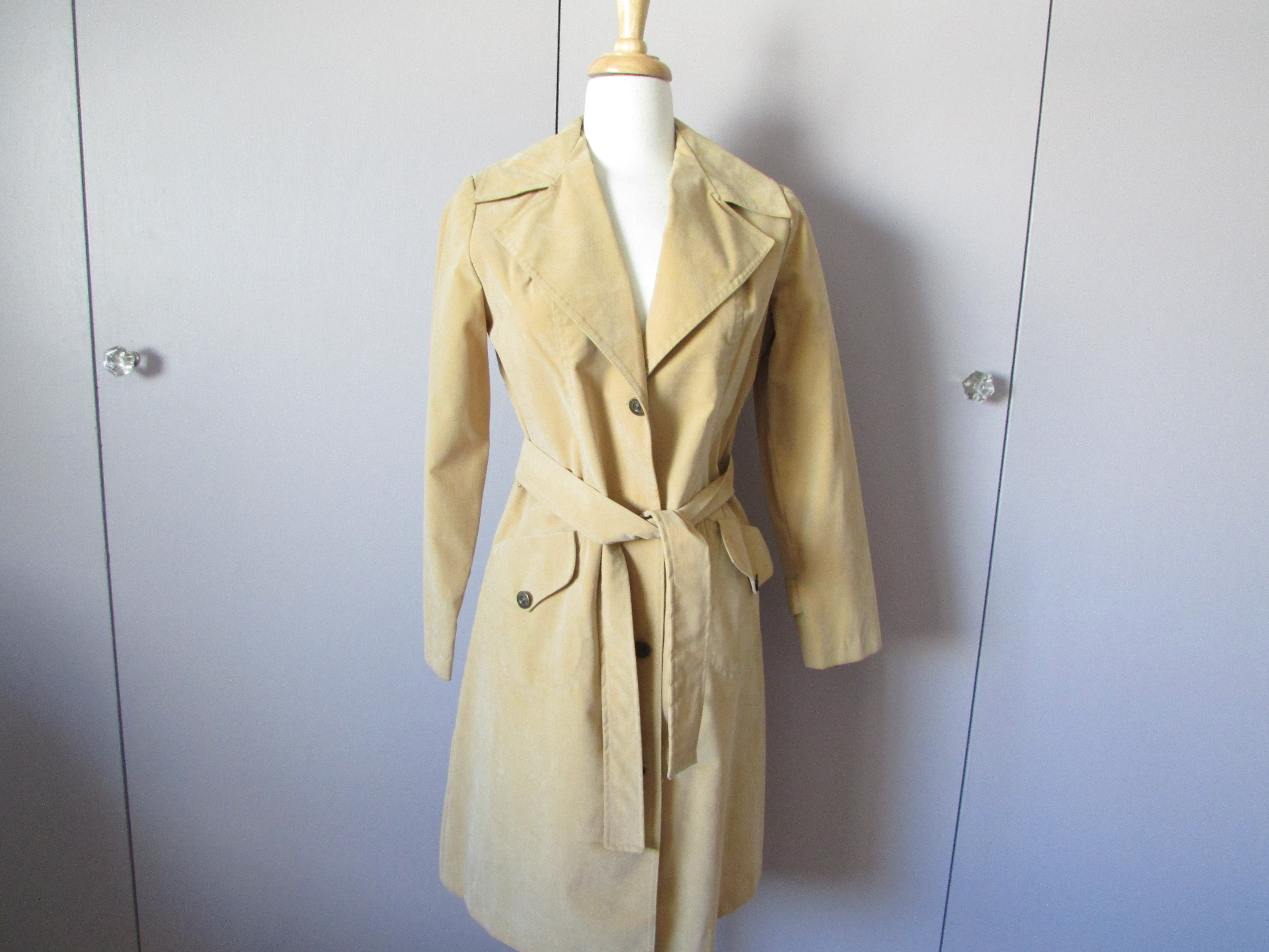 Te Jo Rain Coat