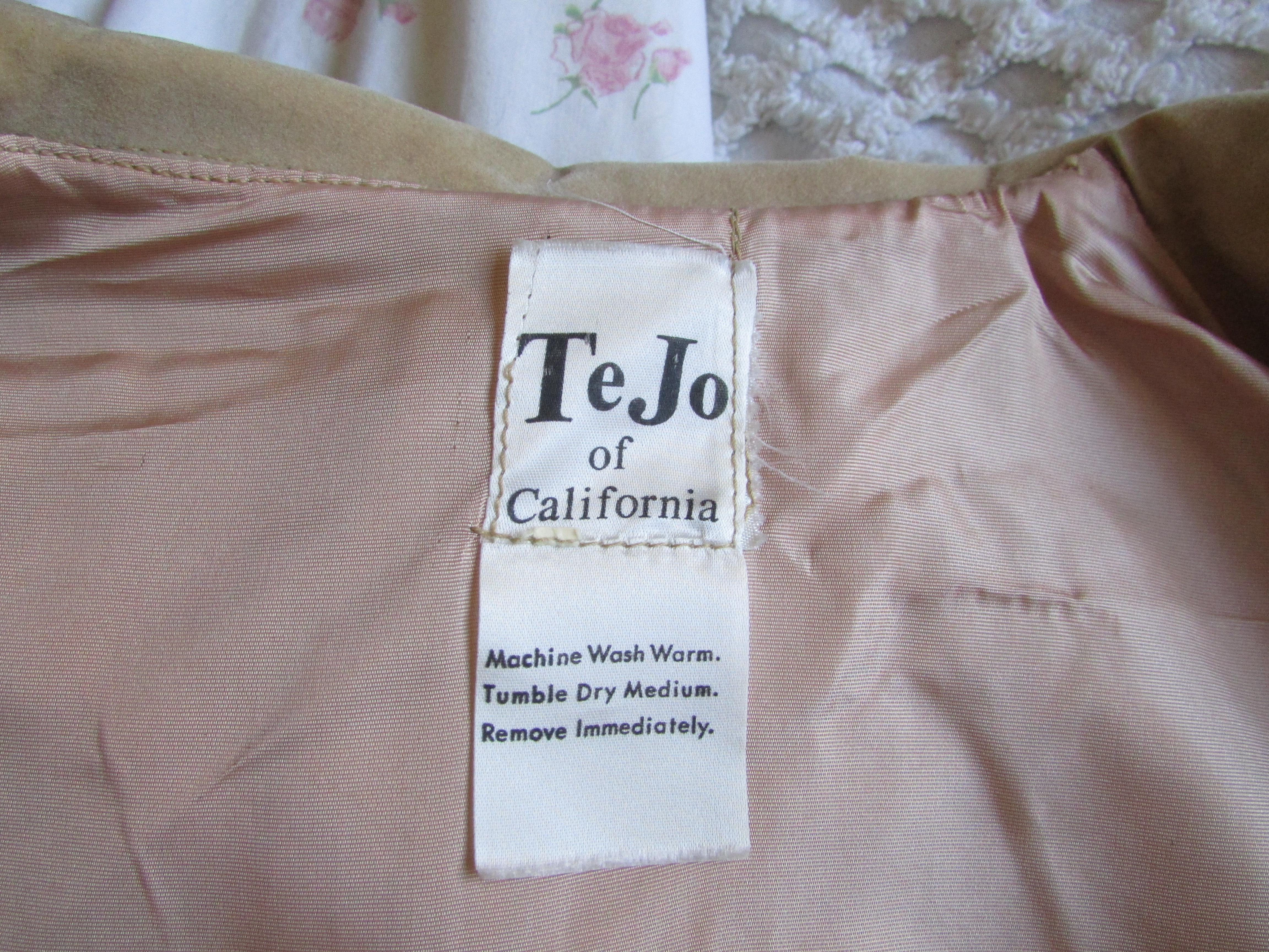 Te Jo Rain Coat