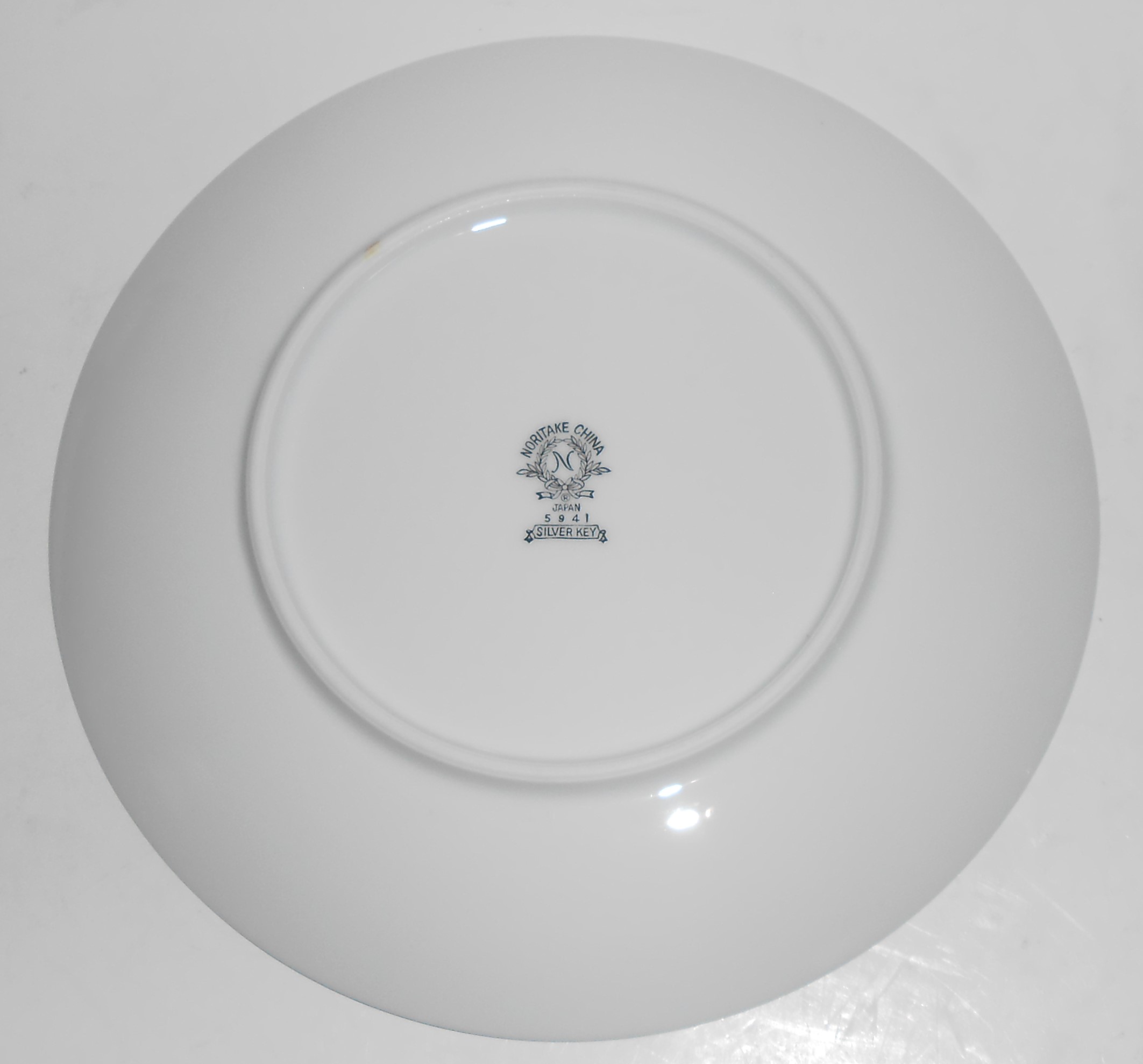 Noritake China Porcelain Platinum Silver Key Salad Pla