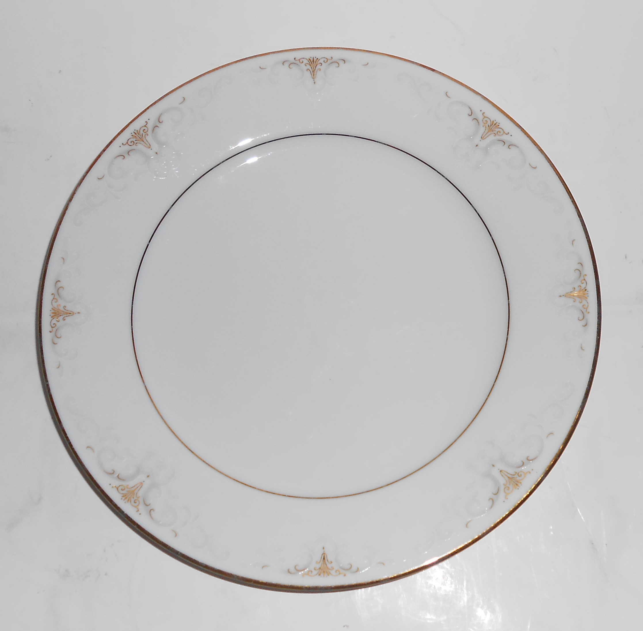 Noritake China Porcelain Glendola 2220 Gold Salad Plate