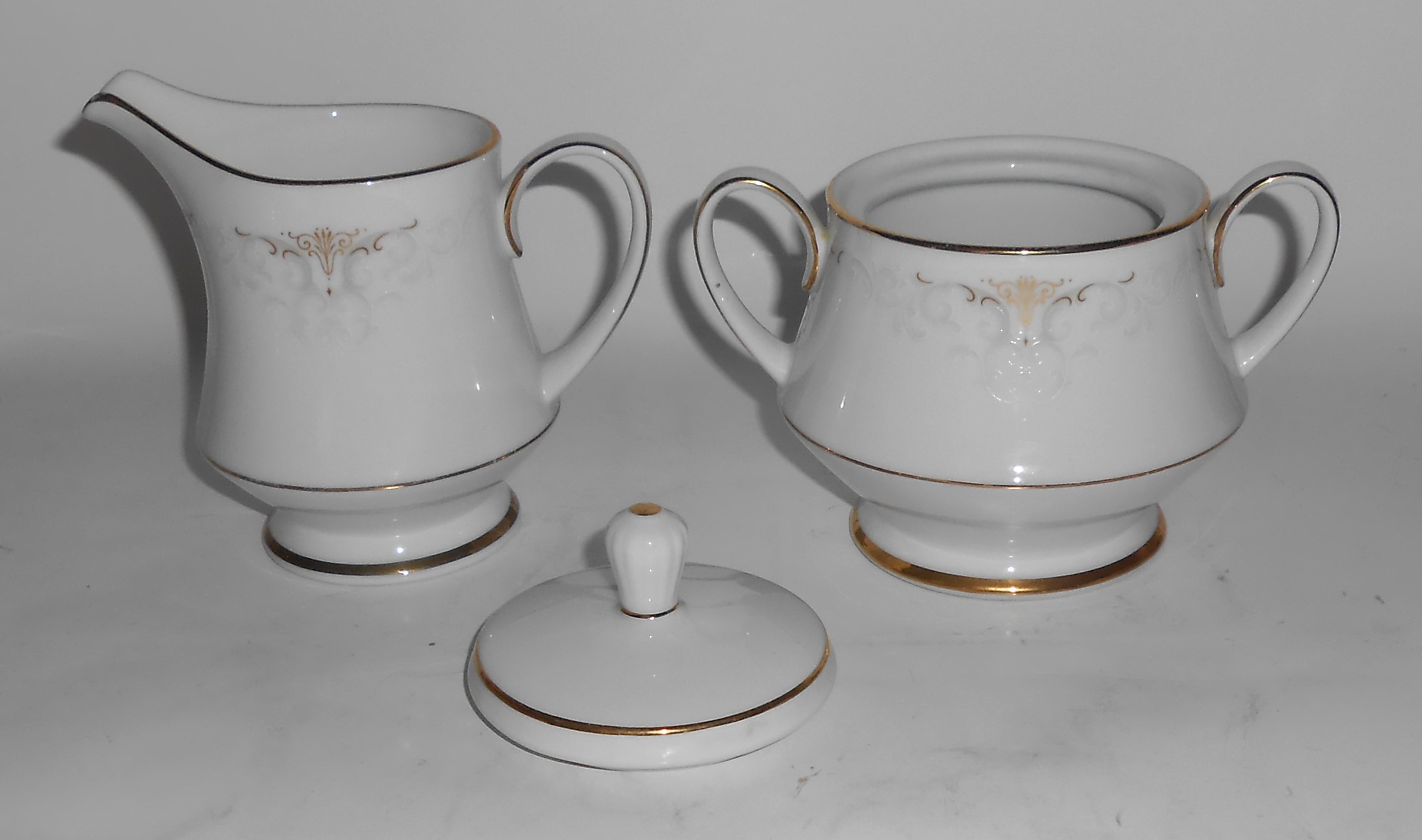 Noritake China Porcelain Glendola 2220 Gold Creamer & S