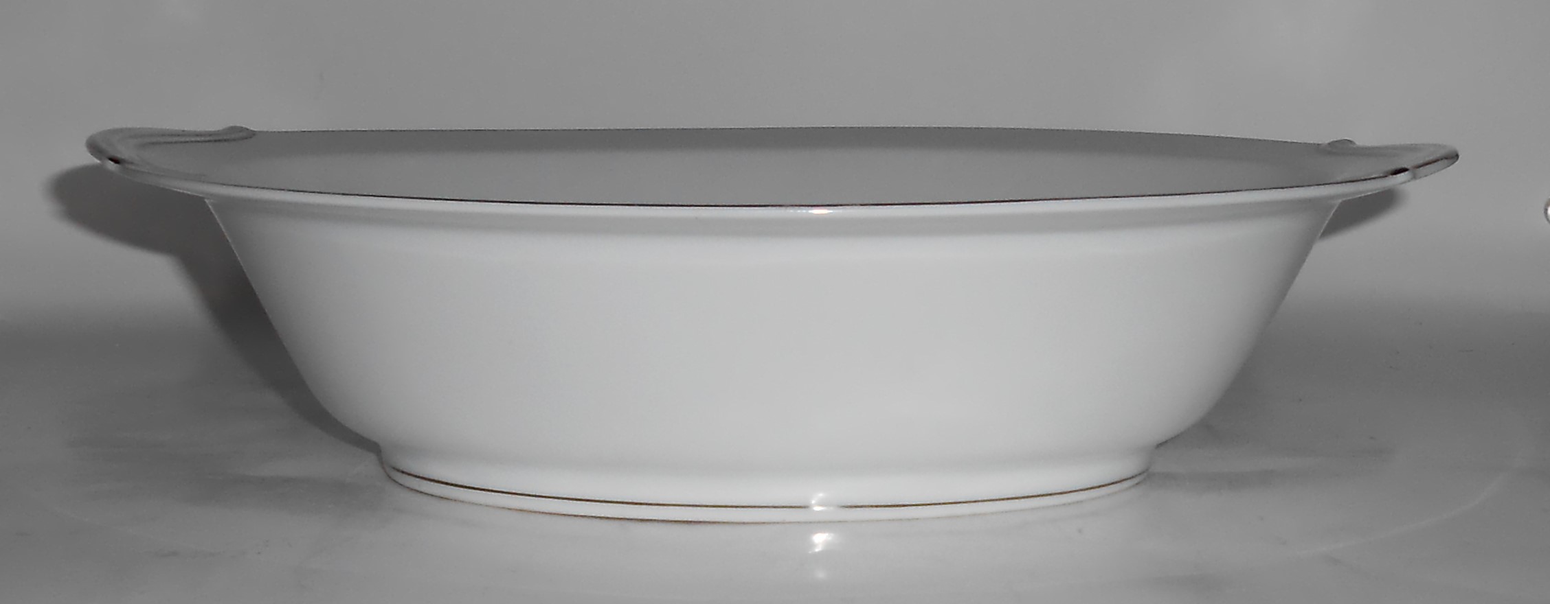 Noritake China Porcelain Platinum 5323 Grayburn Oval Ve