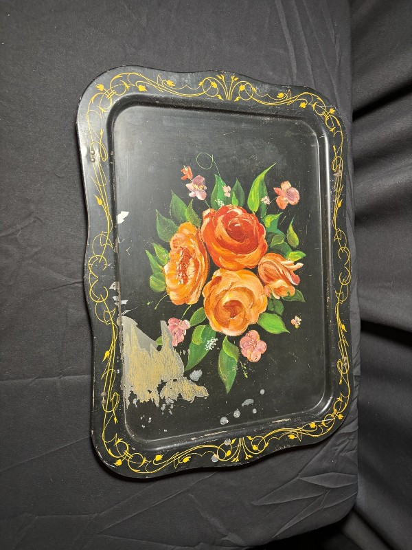 Vintage MCM Crestline Toleware Tray Table Set