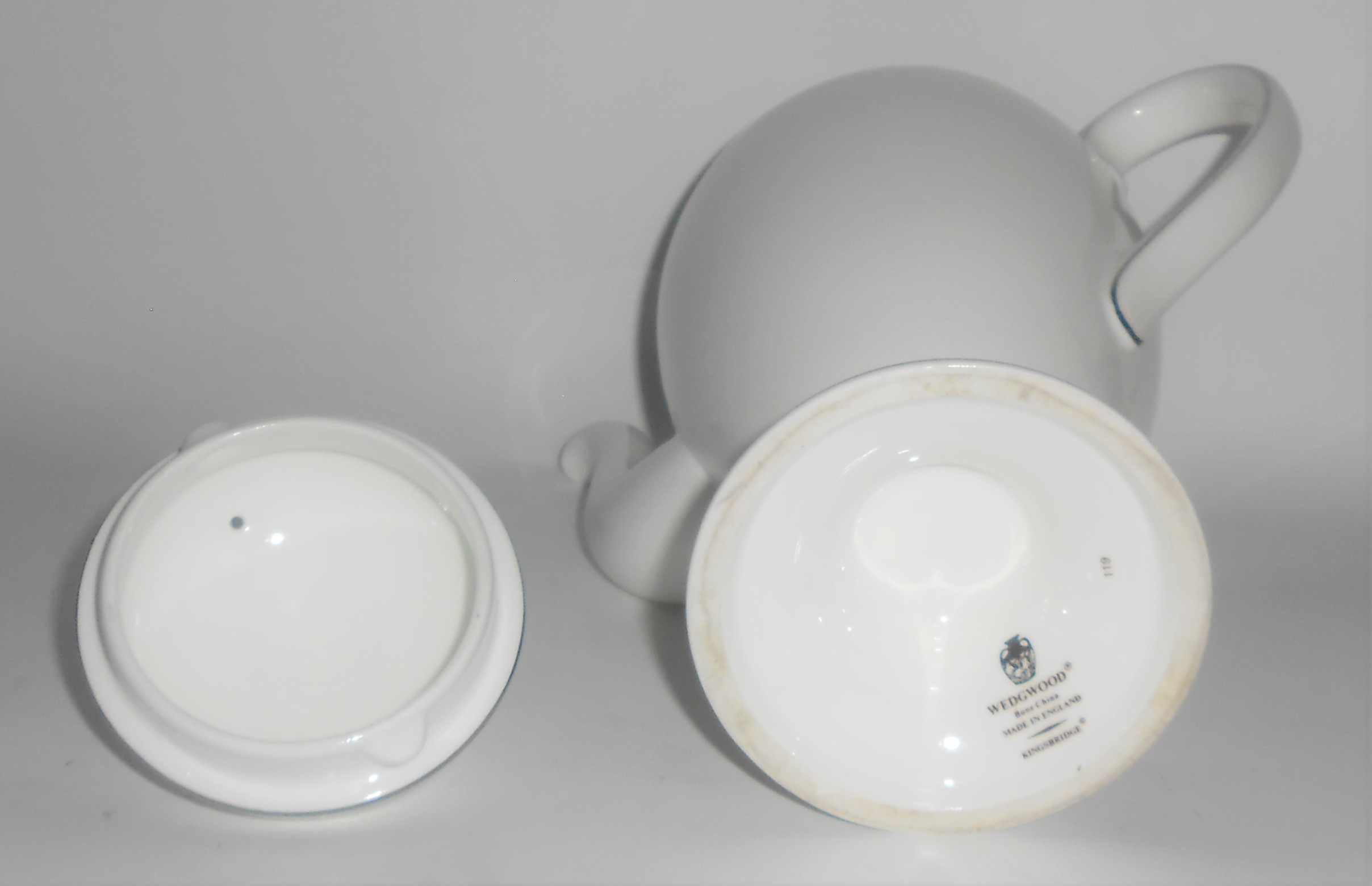 Wedgwood Pottery Bone China Kingsbridge Coffee Pot