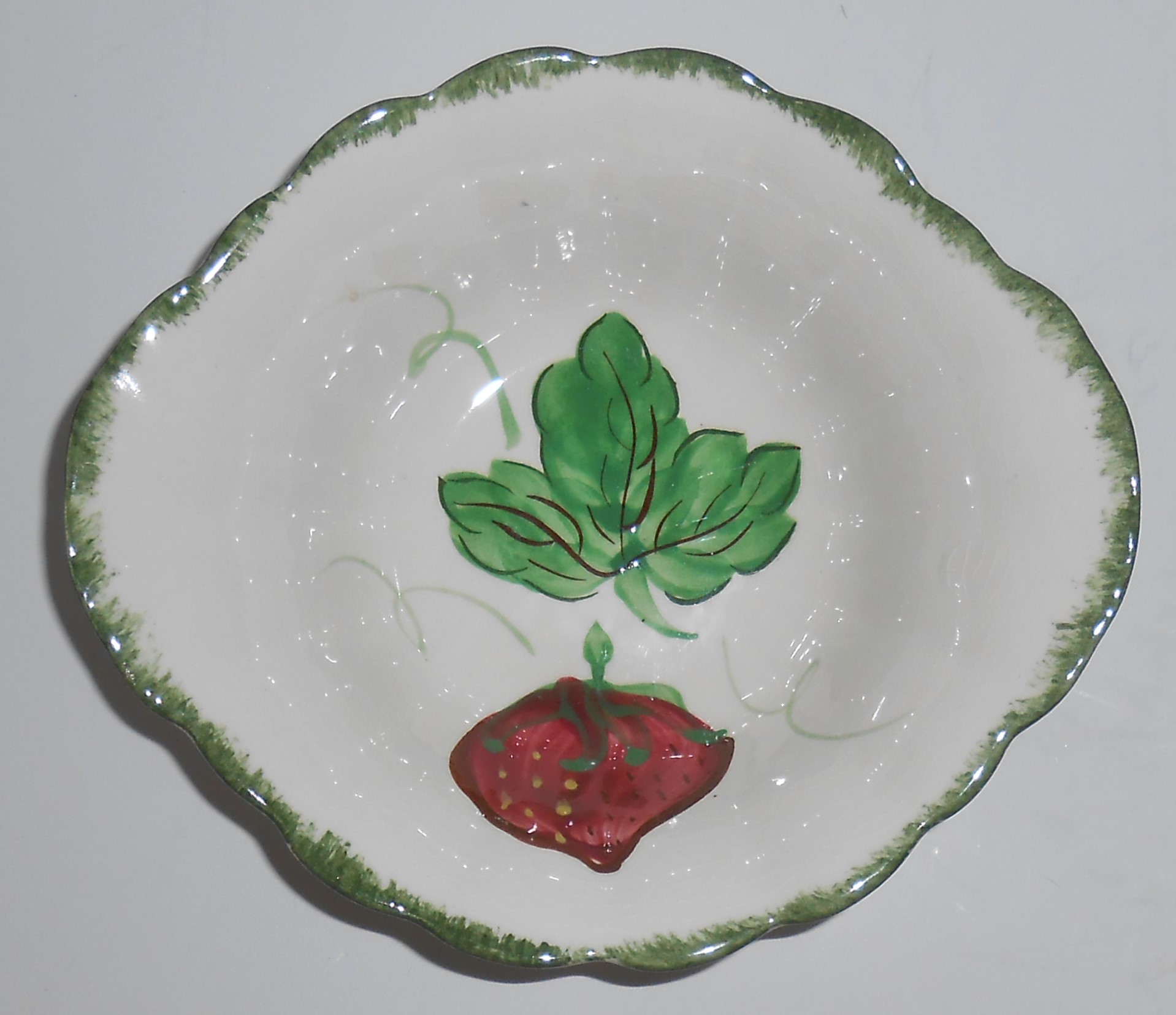 Blue Ridge Pottery Wild Strawberry Lug Handle Cereal