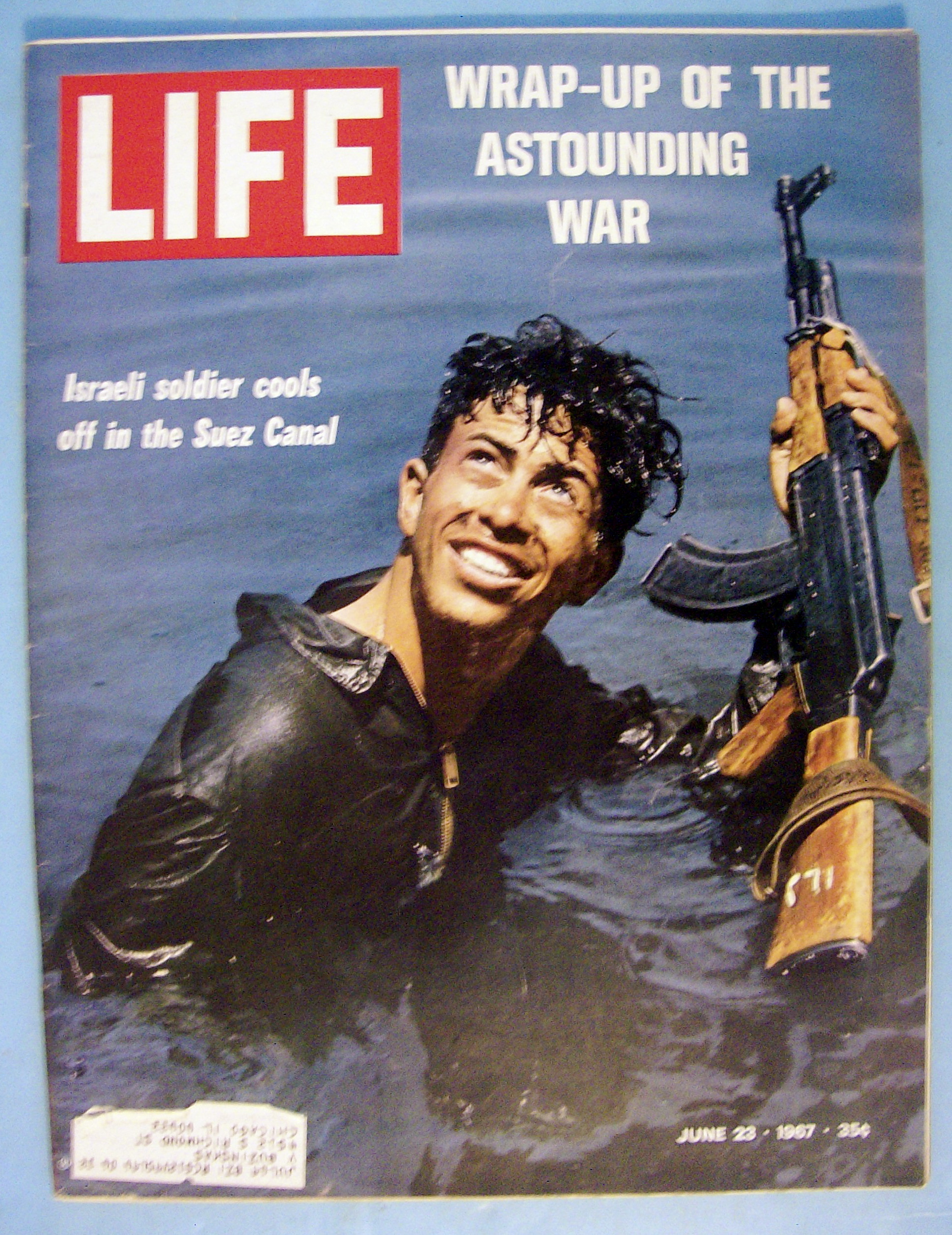 Life Magazine June 23, 1967 Israeli Soldier in Suez