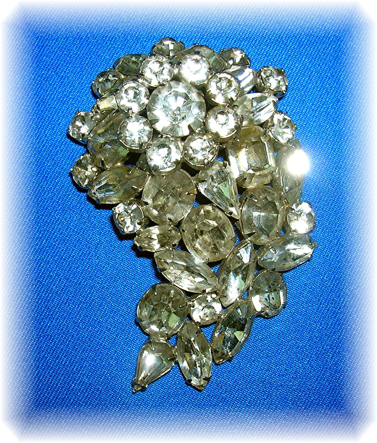 3 Inch Sparkling Silvertone Set Rhinestone Brooch