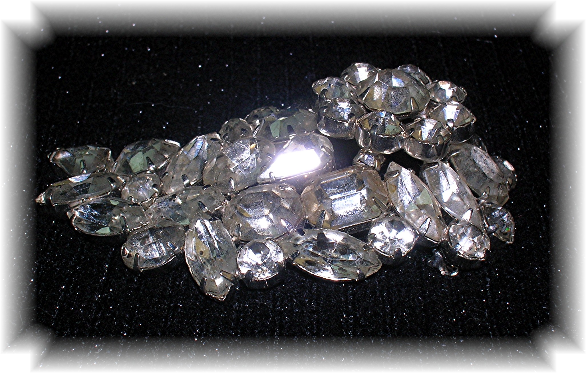 3 Inch Sparkling Silvertone Set Rhinestone Brooch