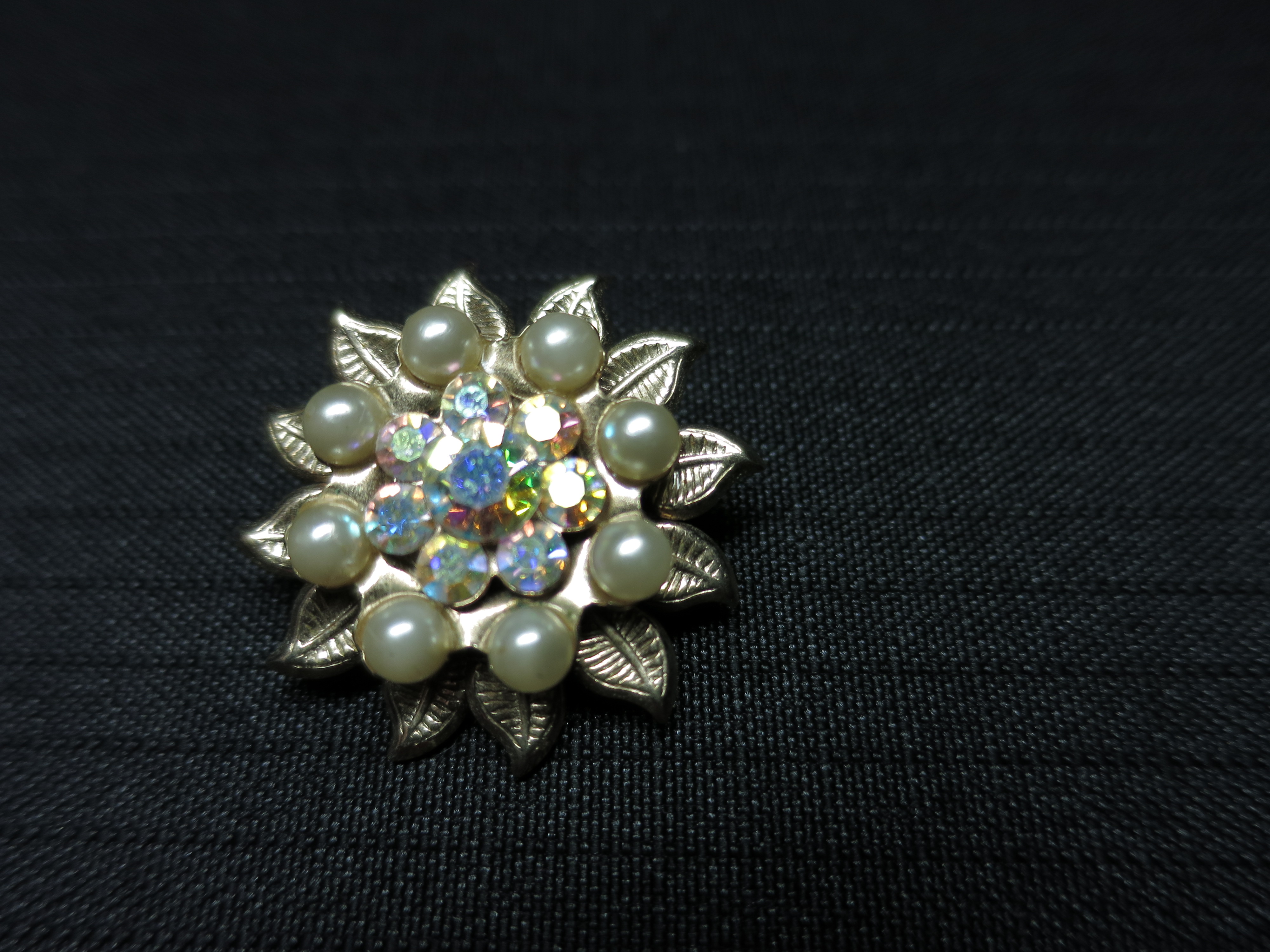 Floral Pin Faux Pearl Crystal Rhinestones Gold Tone