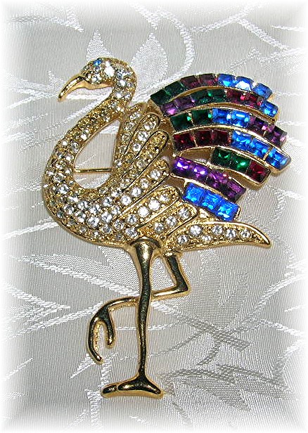Signed GIORGIO Multi Crystal Jewelled Brooch
