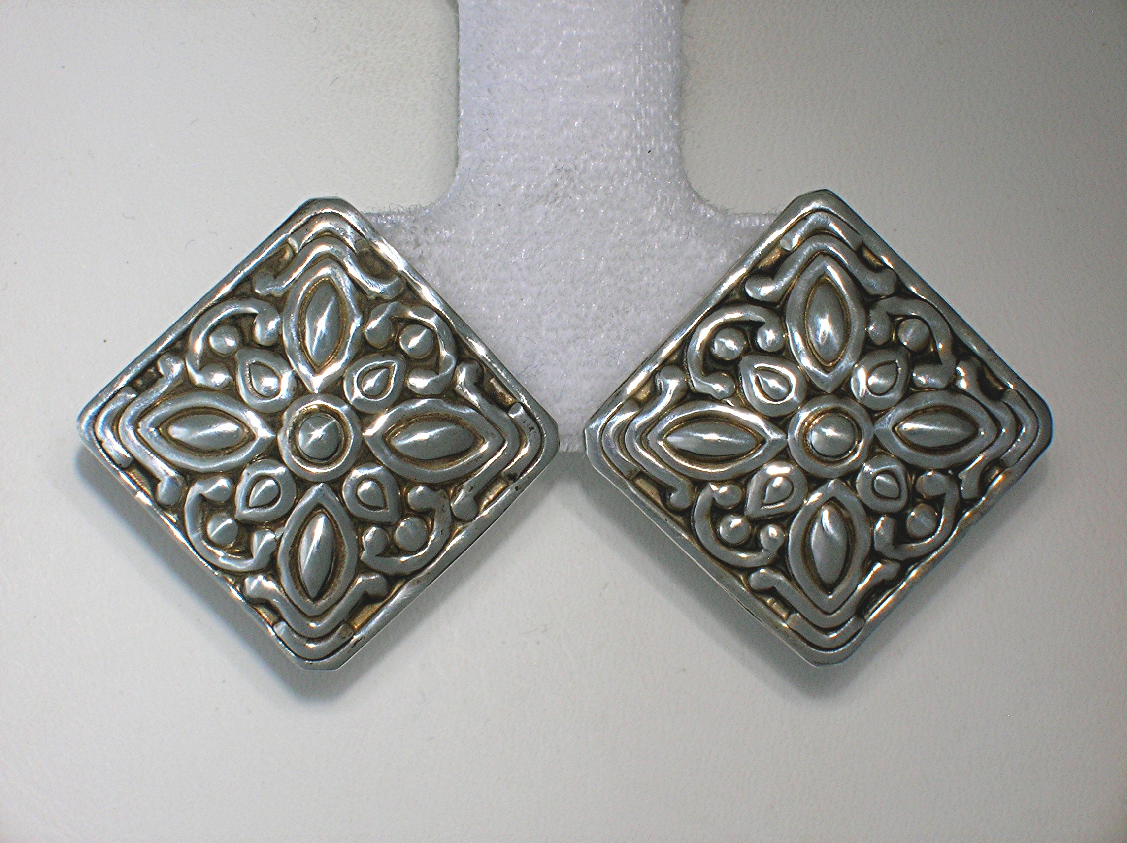 Bali Sterling Silver Filigree Clip Earrings