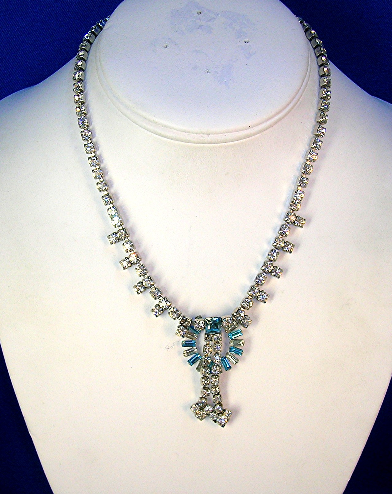 Superb Vintage Aqua & White Tassle Necklace