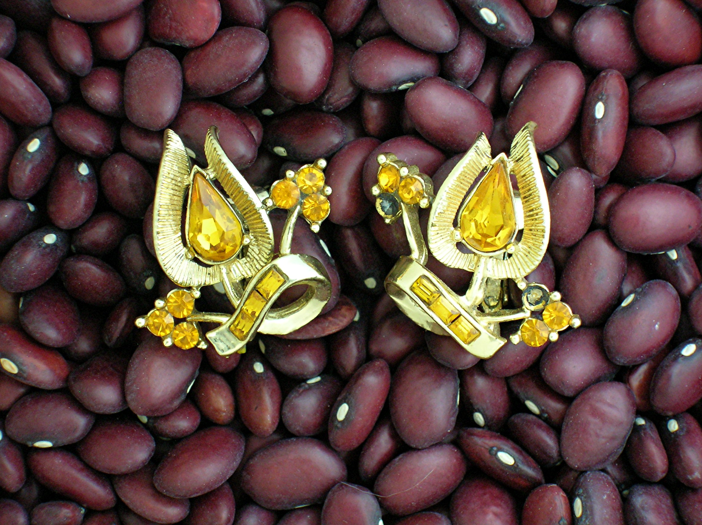 CORO Clip Earrings Glittering Goldtone and Amber
