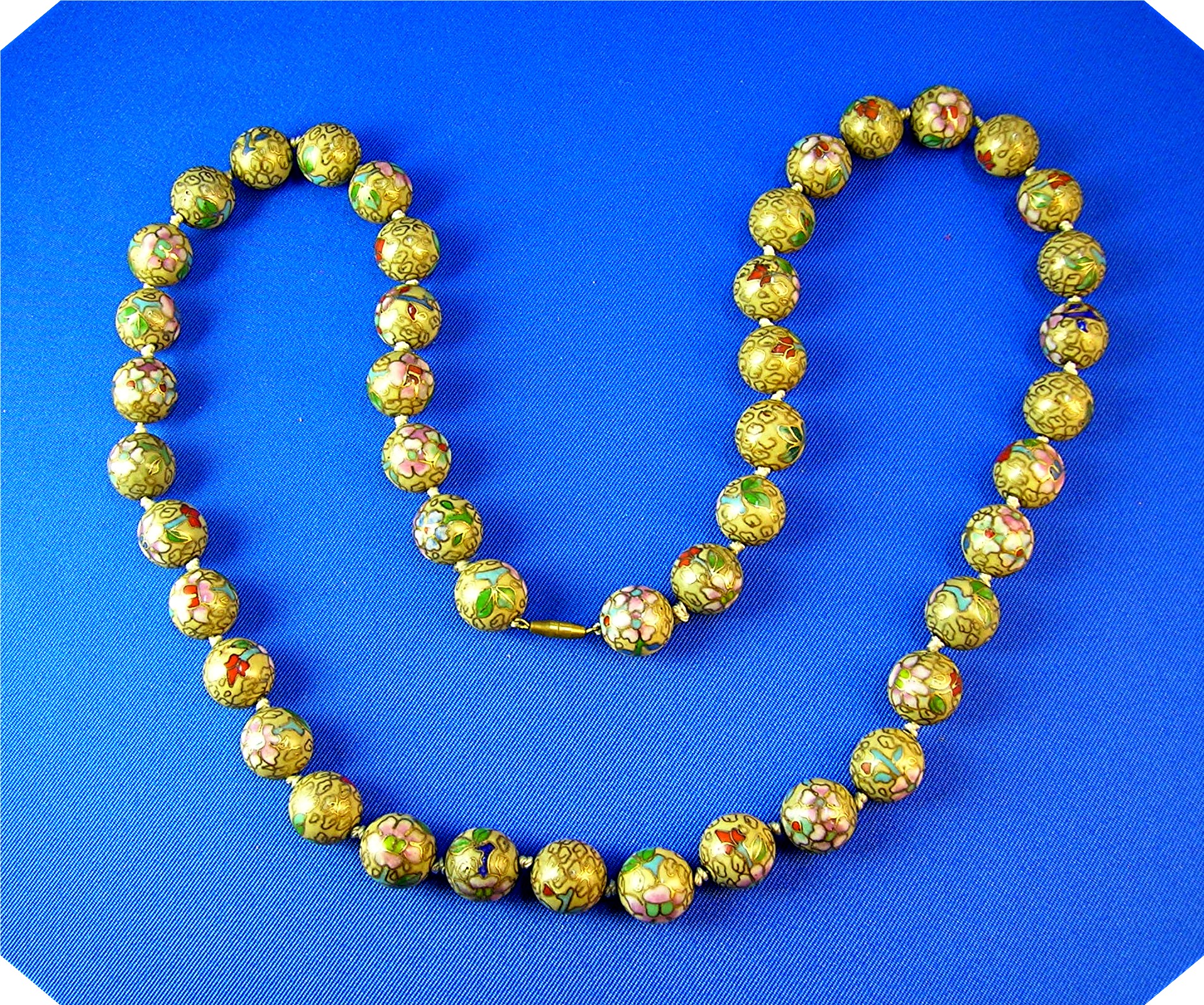 30 Inch Pink Gold Emerald Sapphire Cloisinee Necklace